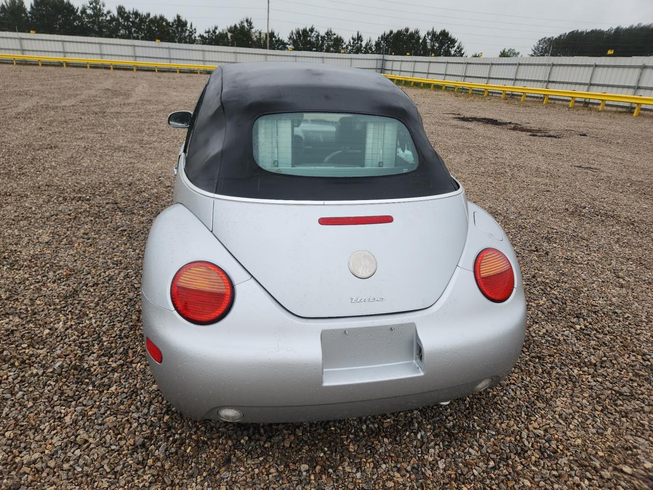 2005 Volkswagen Beetle Серебряный vin: 3VWCD31Y65M301574