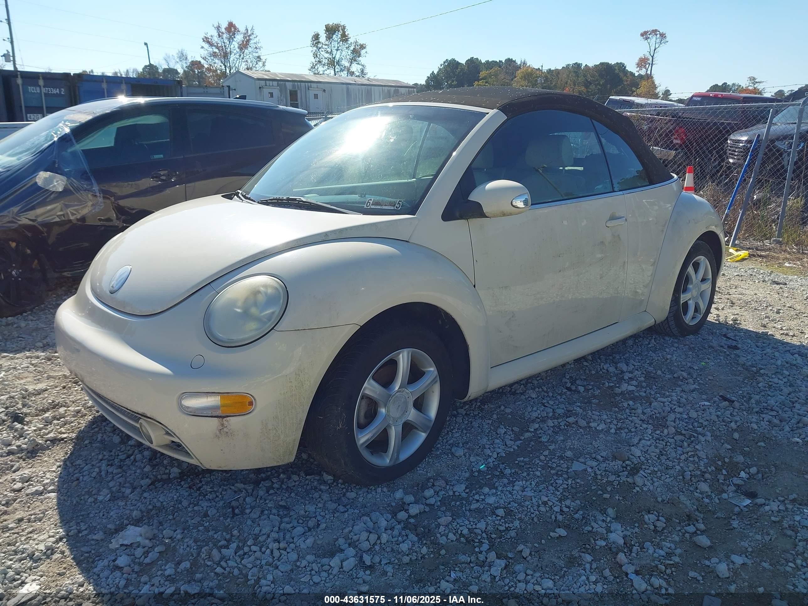 2005 Volkswagen New Beetle Gls 1.8t Cream vin: 3VWCD31Y75M307402