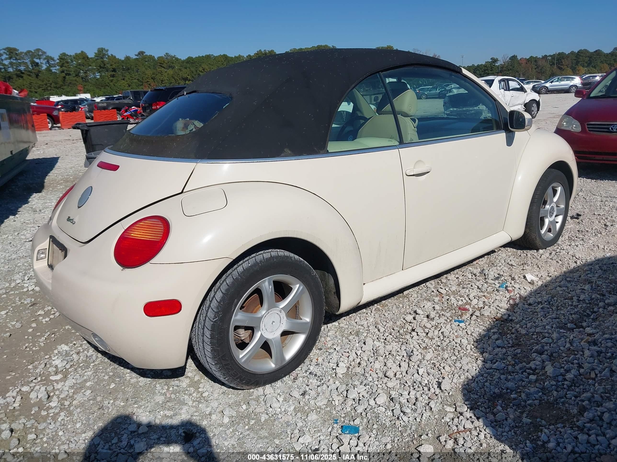 2005 Volkswagen New Beetle Gls 1.8t Cream vin: 3VWCD31Y75M307402