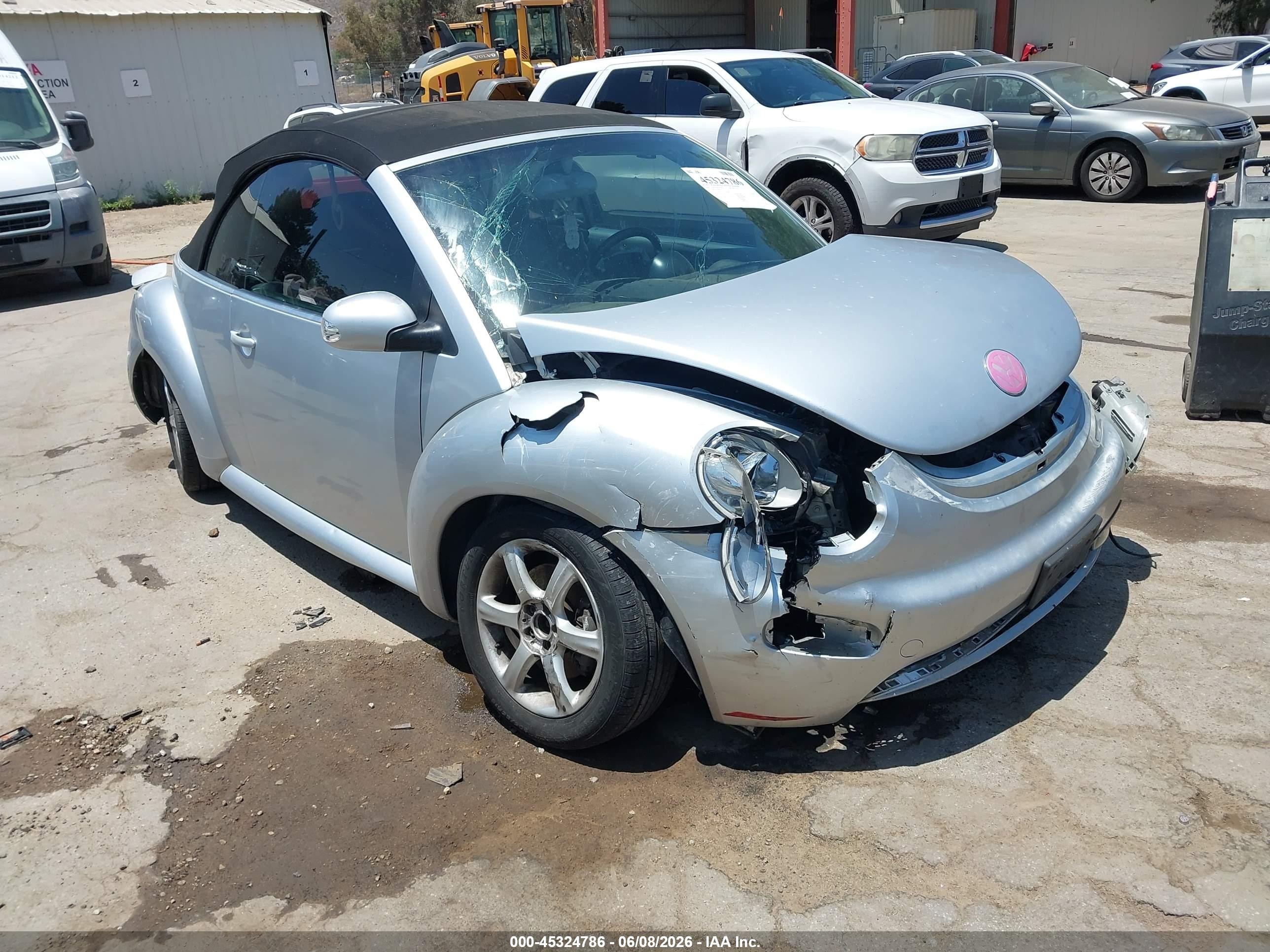 2004 Volkswagen New Beetle Gls 1.8t Silver vin: 3VWCD31Y84M315510