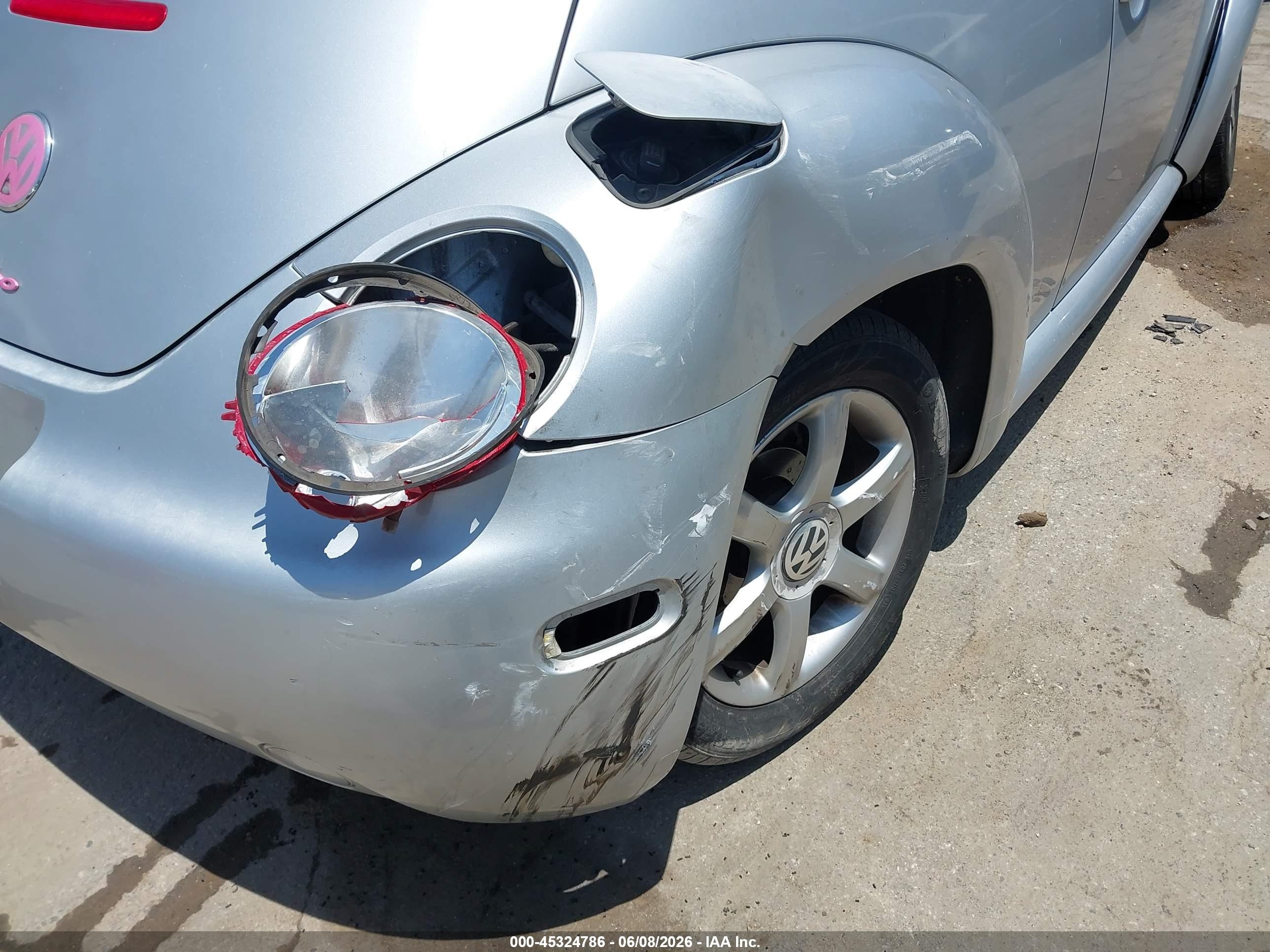 2004 Volkswagen New Beetle Gls 1.8t Silver vin: 3VWCD31Y84M315510