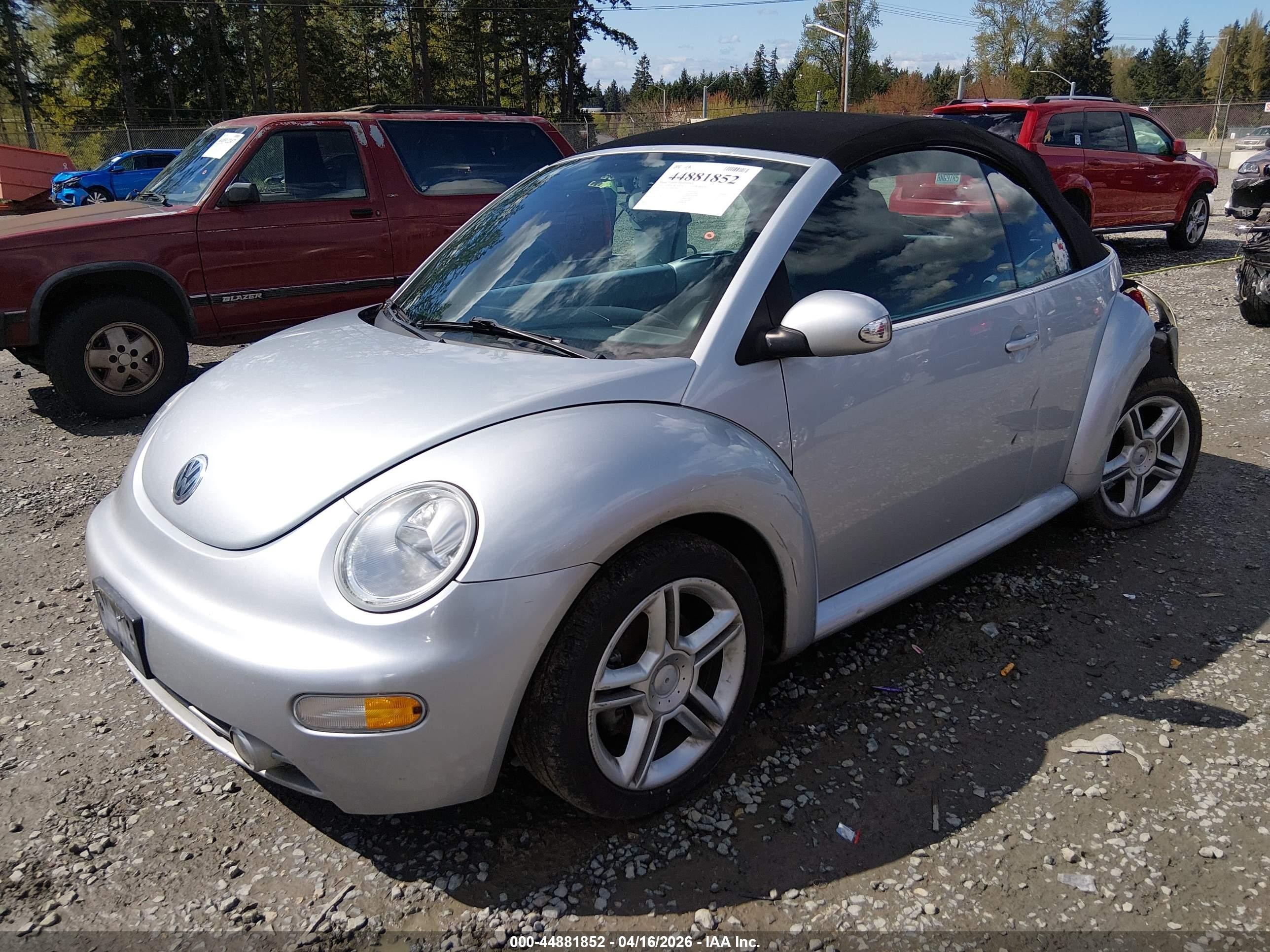 2004 Volkswagen New Beetle Gls 1.8t Silver vin: 3VWCD31Y94M310638