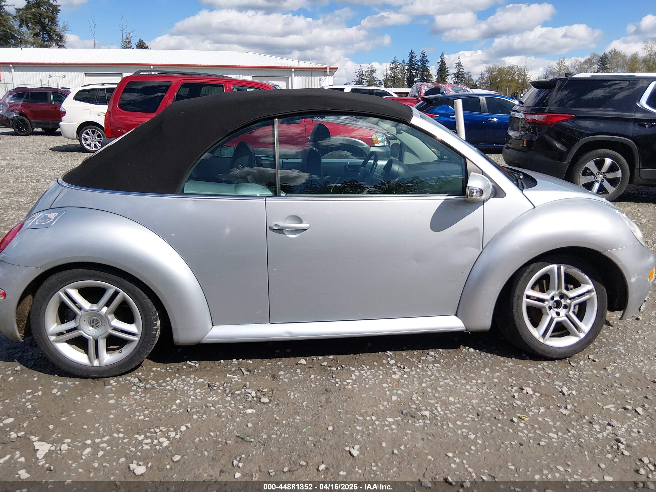 2004 Volkswagen New Beetle Gls 1.8t Silver vin: 3VWCD31Y94M310638