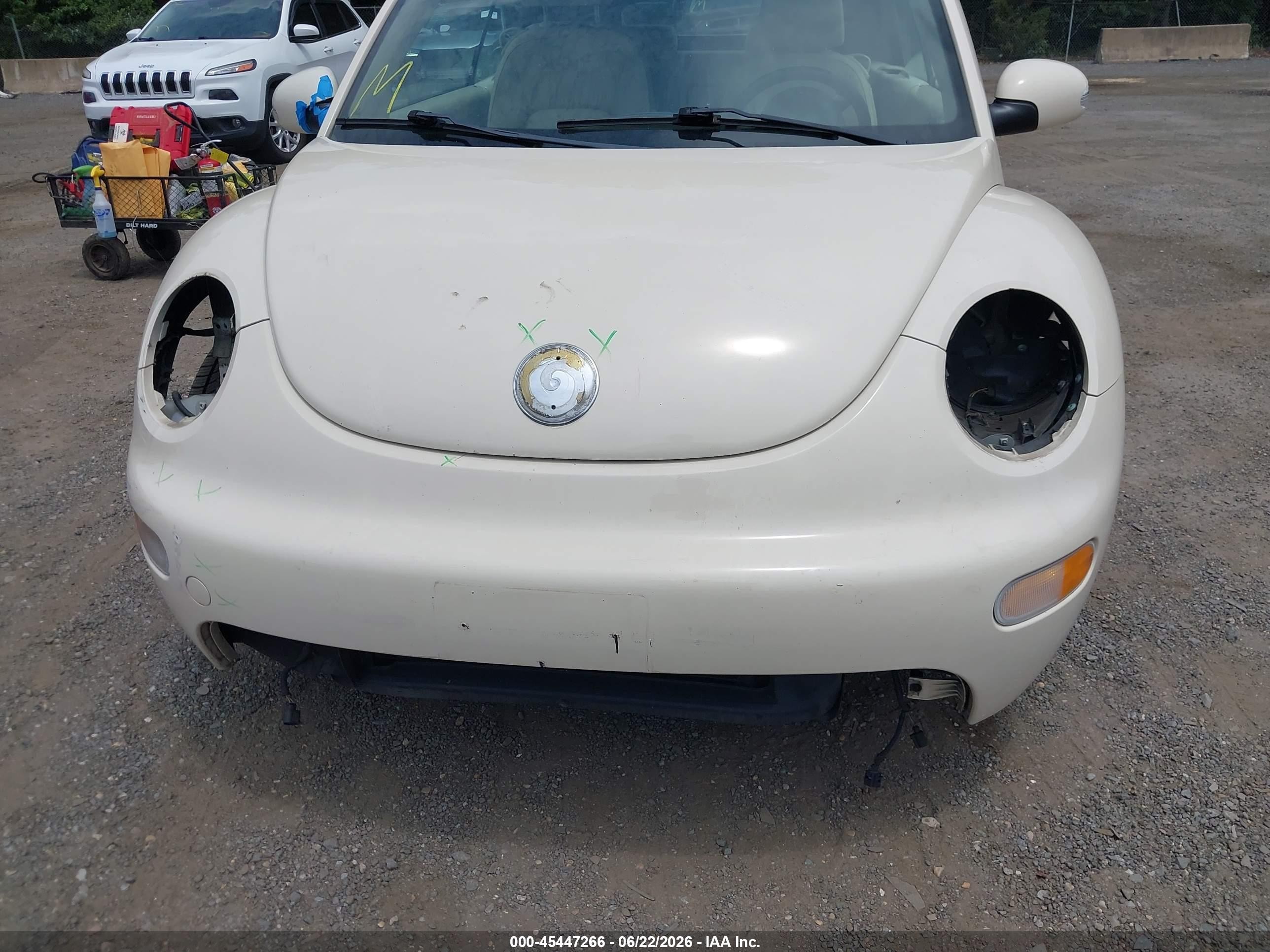 2005 Volkswagen New Beetle Gls 1.8t Beige vin: 3VWCD31YX5M314246