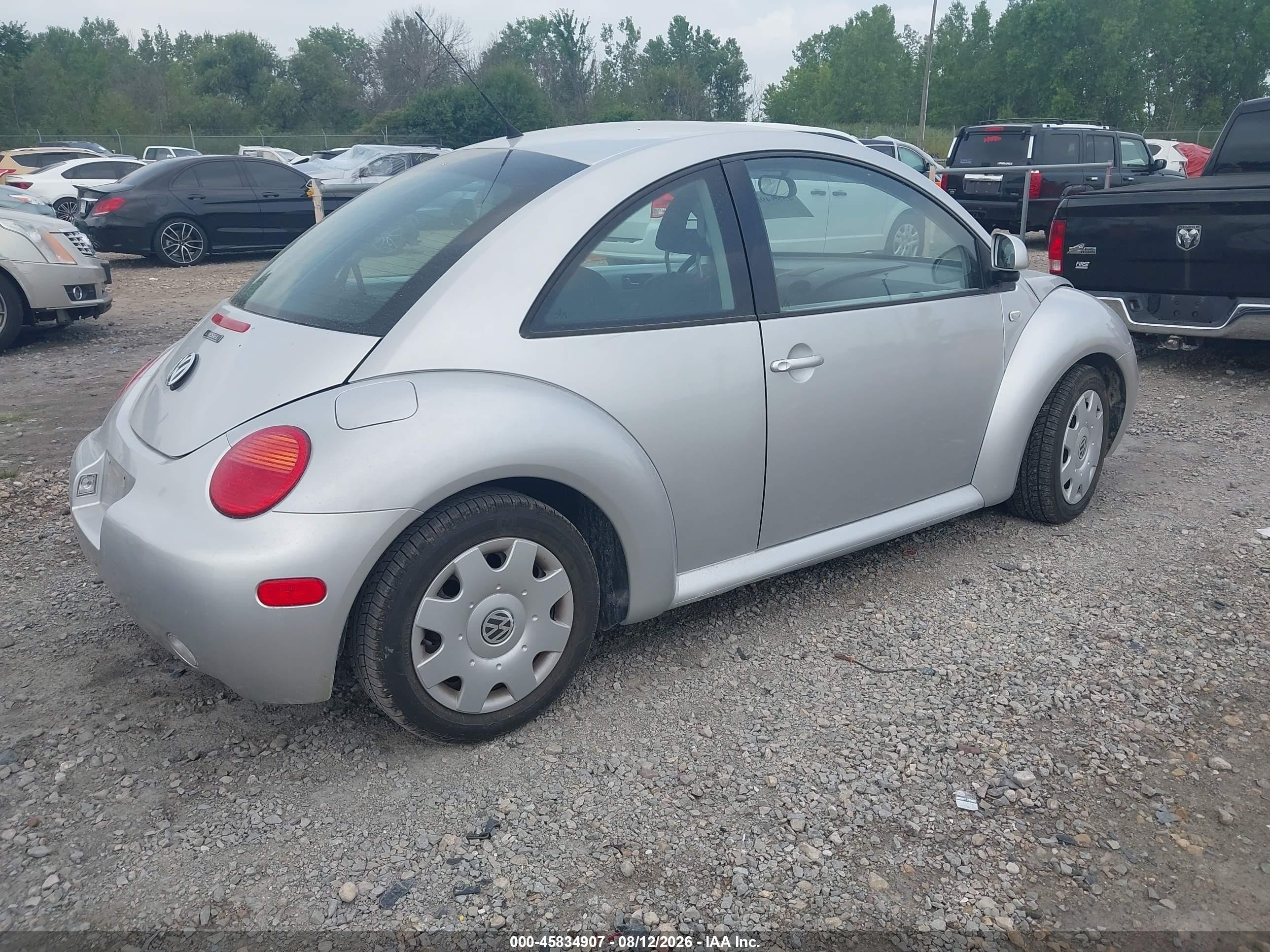 2000 Volkswagen New Beetle Gls Tdi Silver vin: 3VWCF21C6YM456333