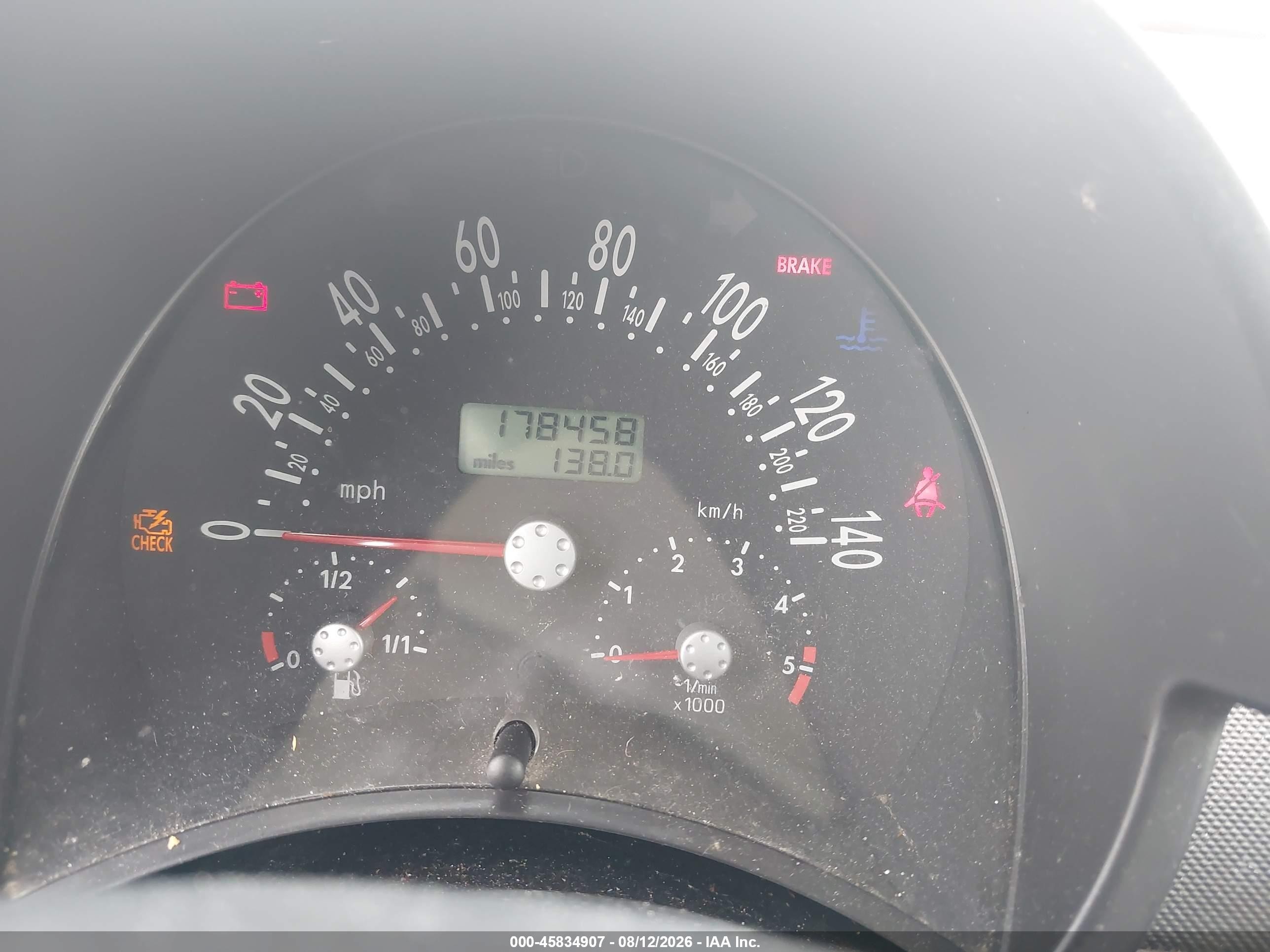 2000 Volkswagen New Beetle Gls Tdi Silver vin: 3VWCF21C6YM456333