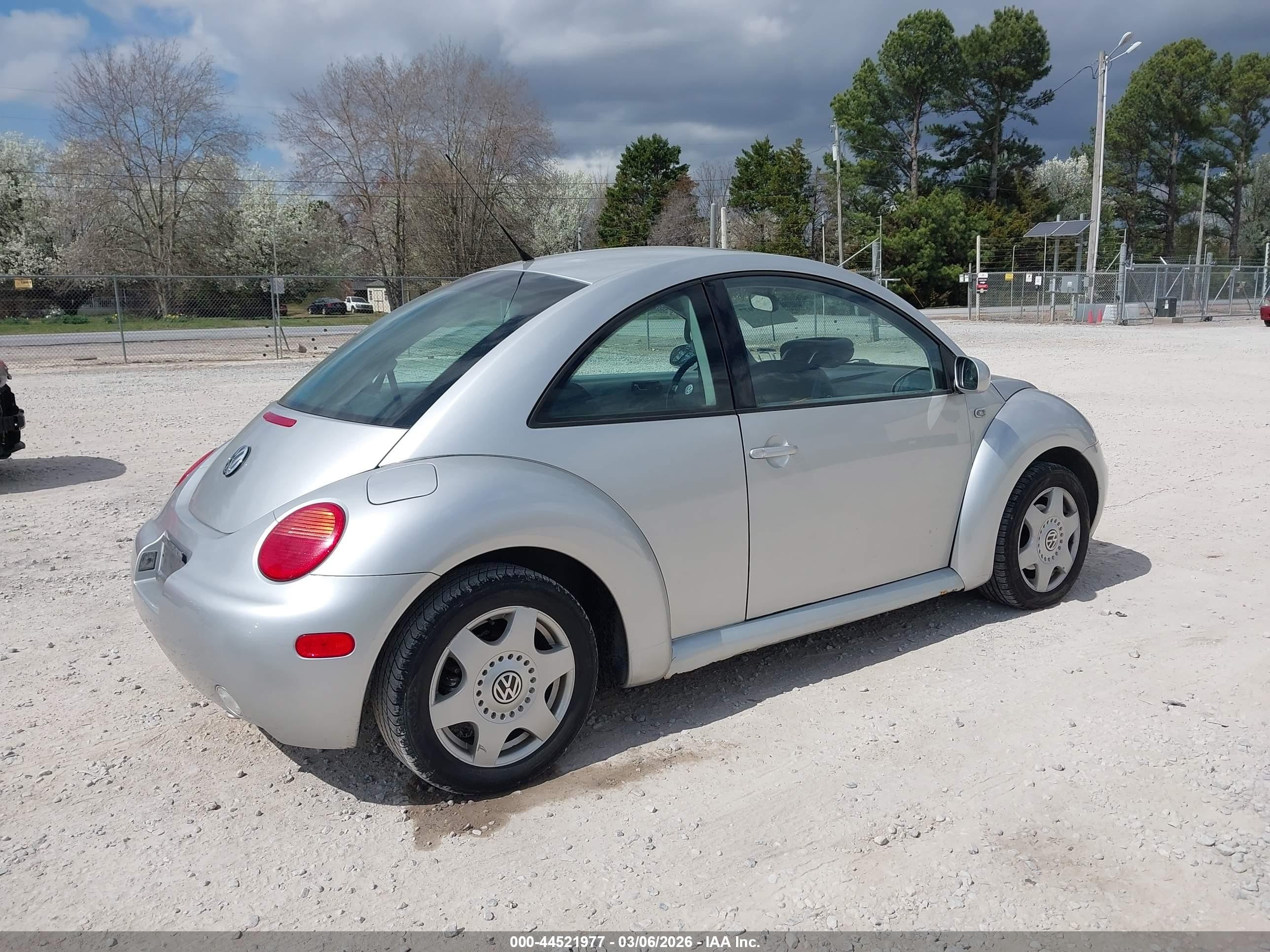 2001 Volkswagen New Beetle Gls Silver vin: 3VWCK21C01M434443