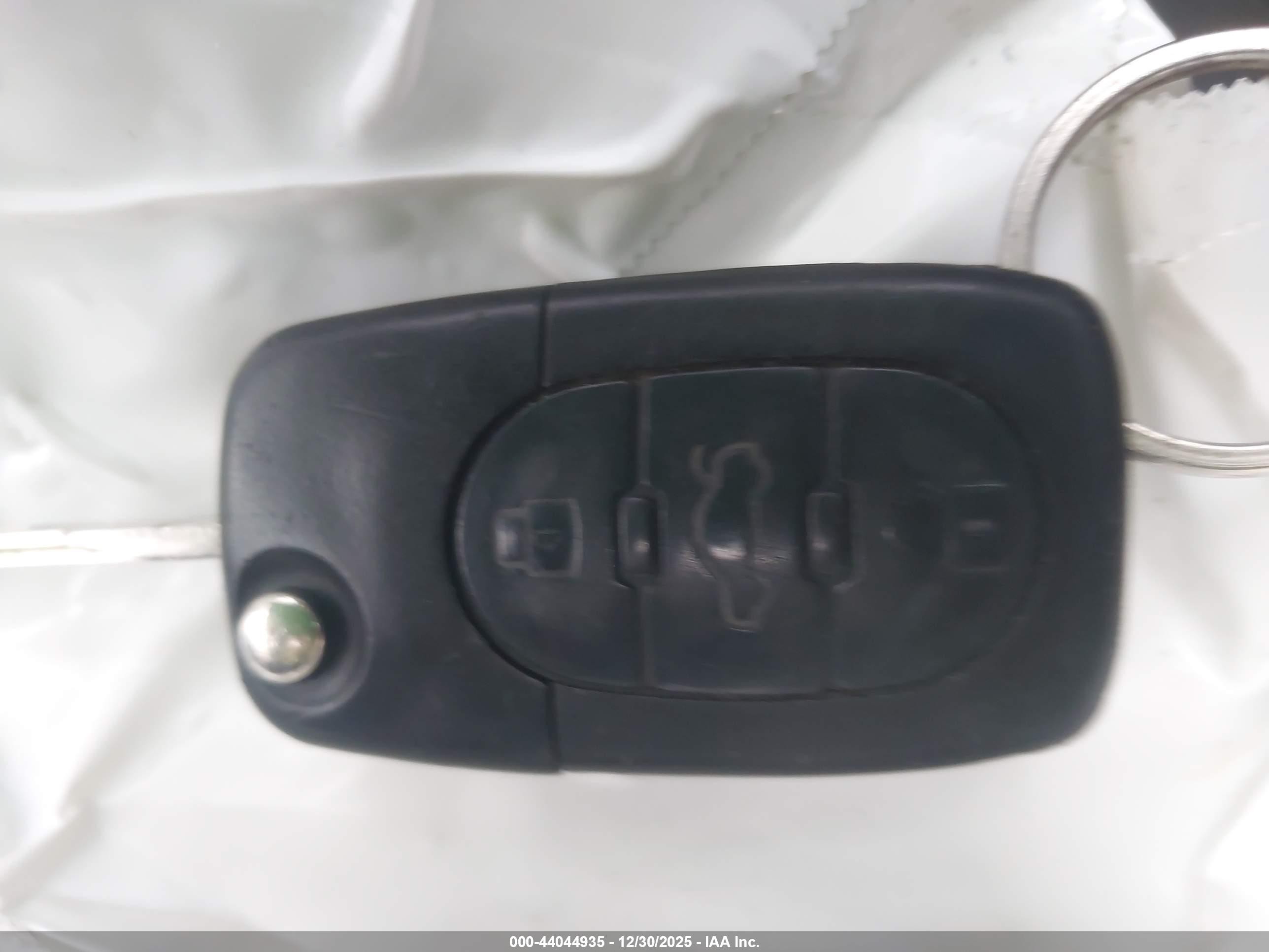 2001 Volkswagen New Beetle Gls Серебряный vin: 3VWCK21C01M435706