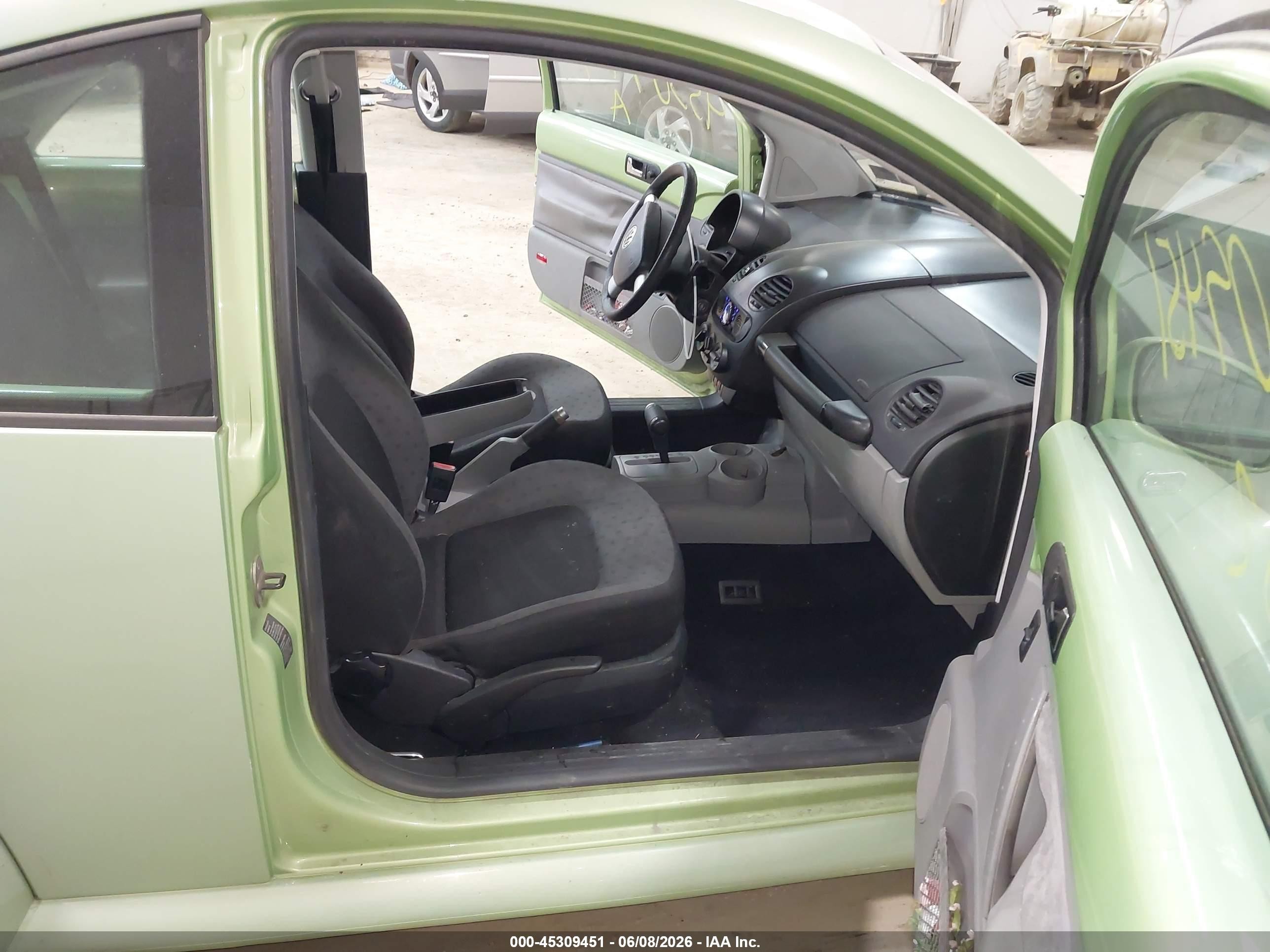 2002 Volkswagen New Beetle Gls Green vin: 3VWCK21C22M426443
