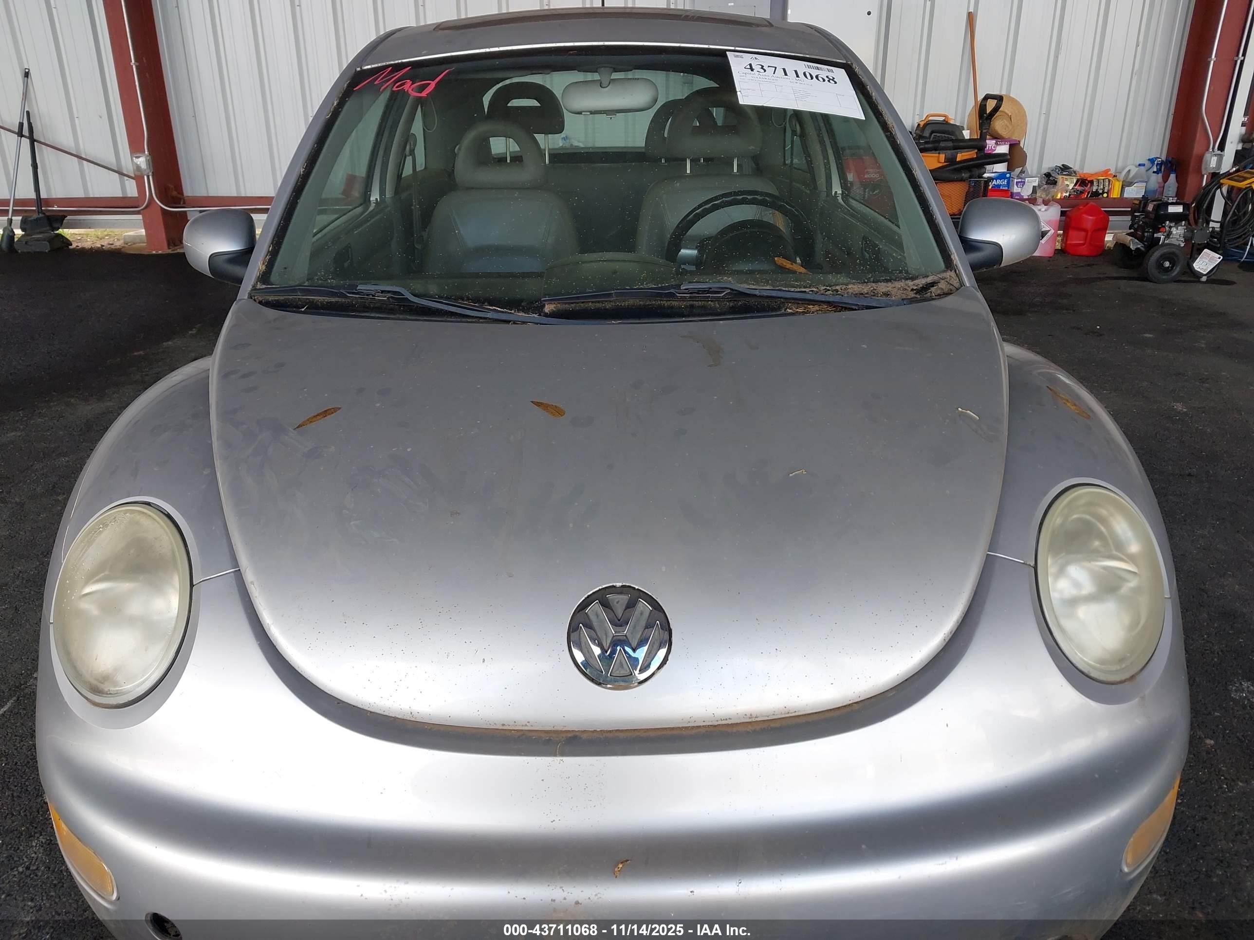 2001 Volkswagen New Beetle Gls Серебряный vin: 3VWCK21C41M458356