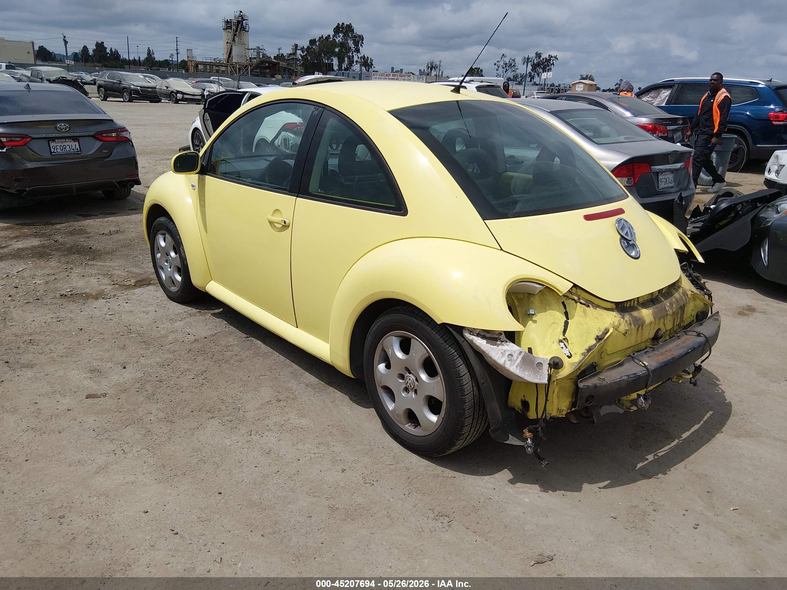 2001 Volkswagen New Beetle Gls Желтый vin: 3VWCK21C61M458276