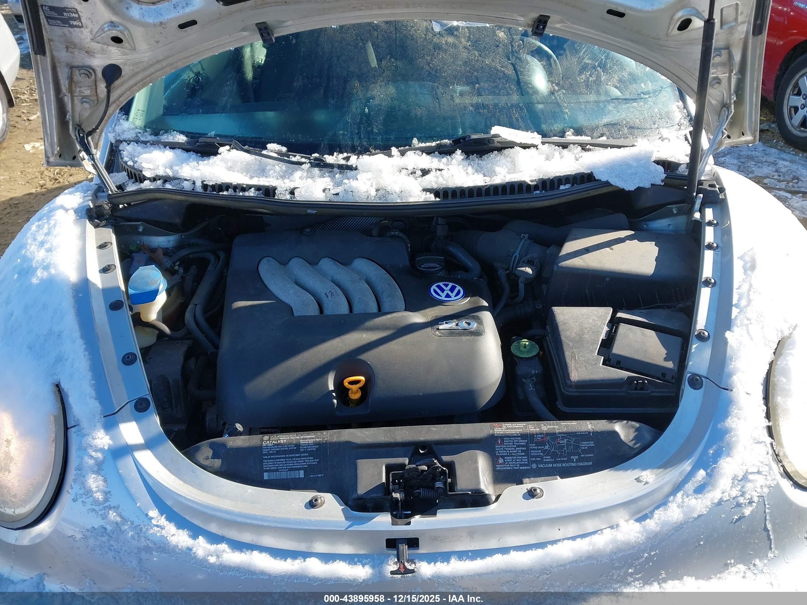 2001 Volkswagen New Beetle Gls Silver vin: 3VWCK21C71M445472