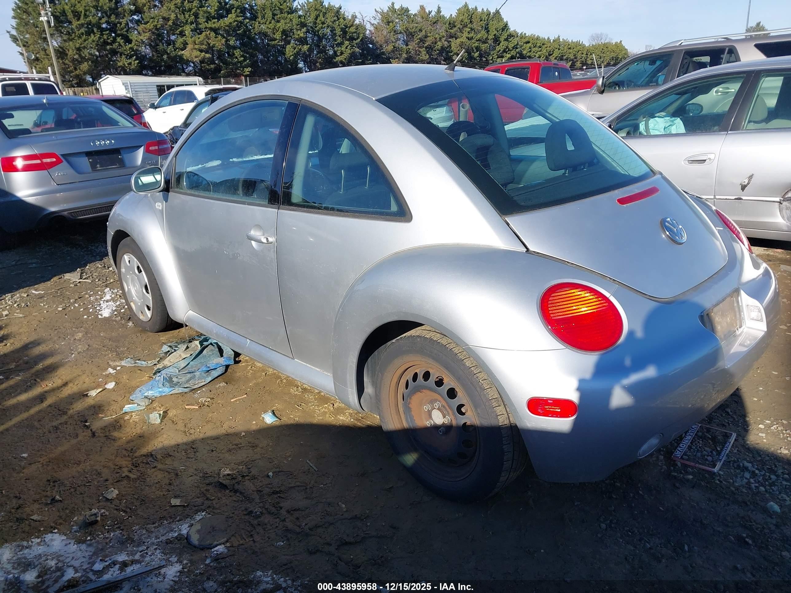 2001 Volkswagen New Beetle Gls Silver vin: 3VWCK21C71M445472