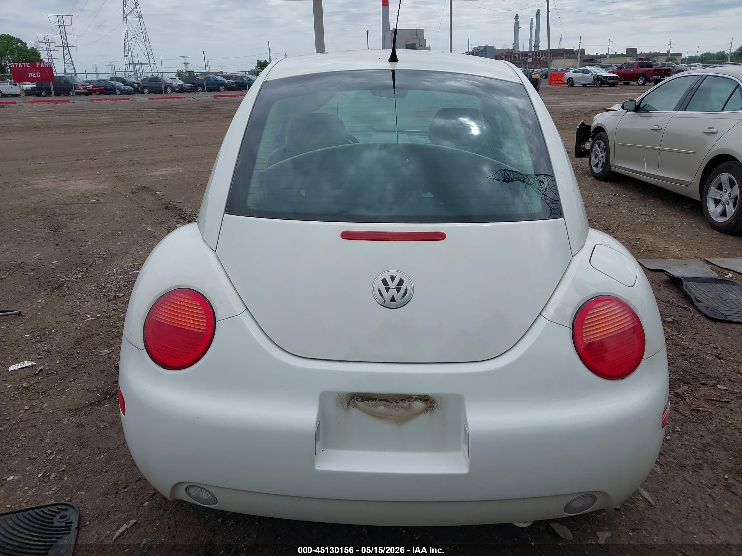 2003 Volkswagen New Beetle Gls 2.0l White vin: 3VWCK21C83M404108