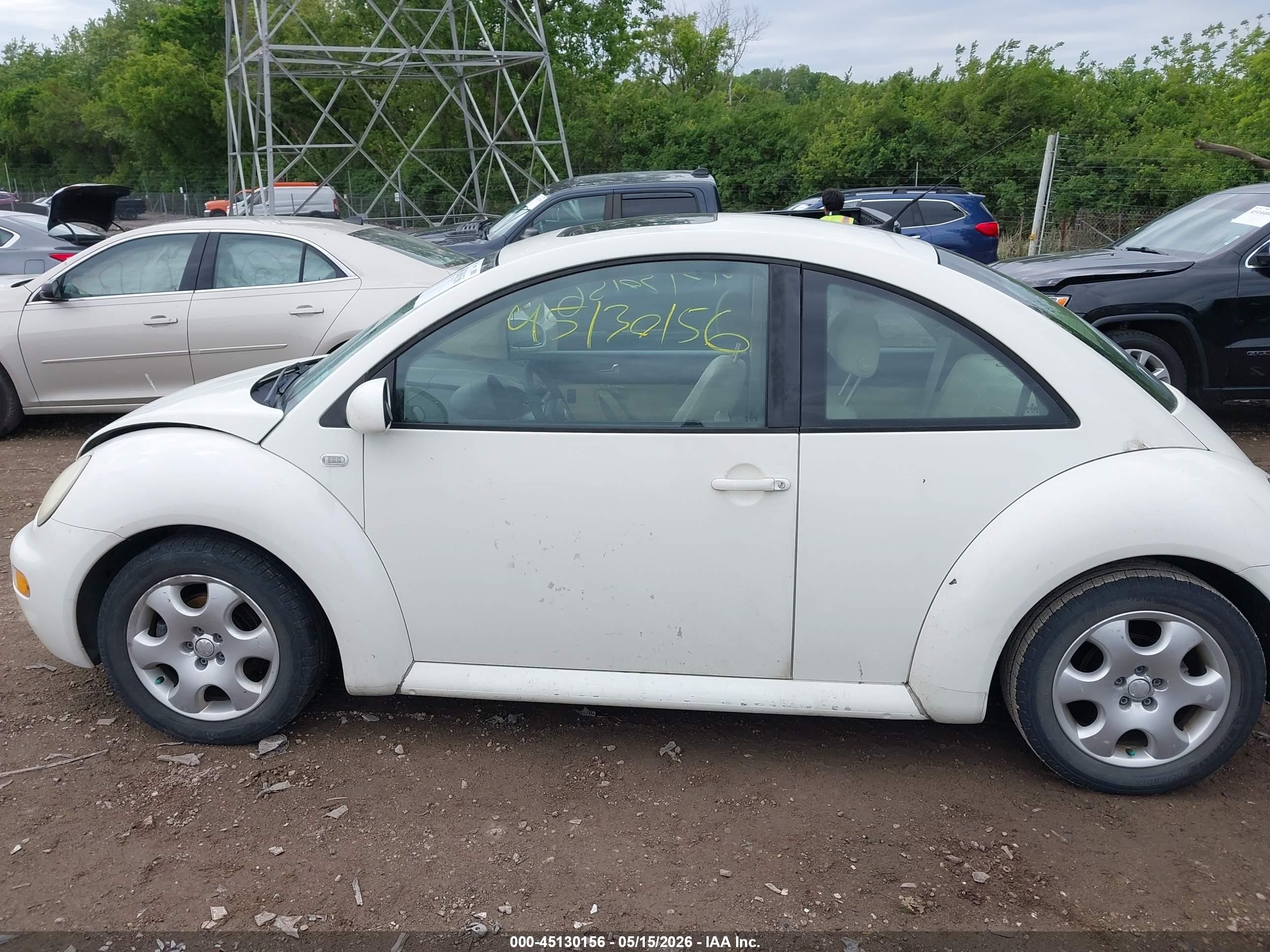 2003 Volkswagen New Beetle Gls 2.0l White vin: 3VWCK21C83M404108