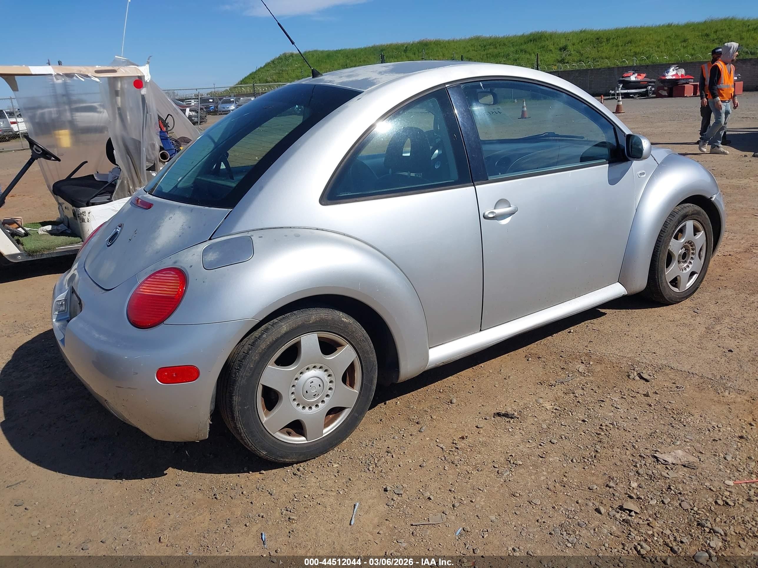 2001 Volkswagen New Beetle Gls Silver vin: 3VWCK21C91M462421