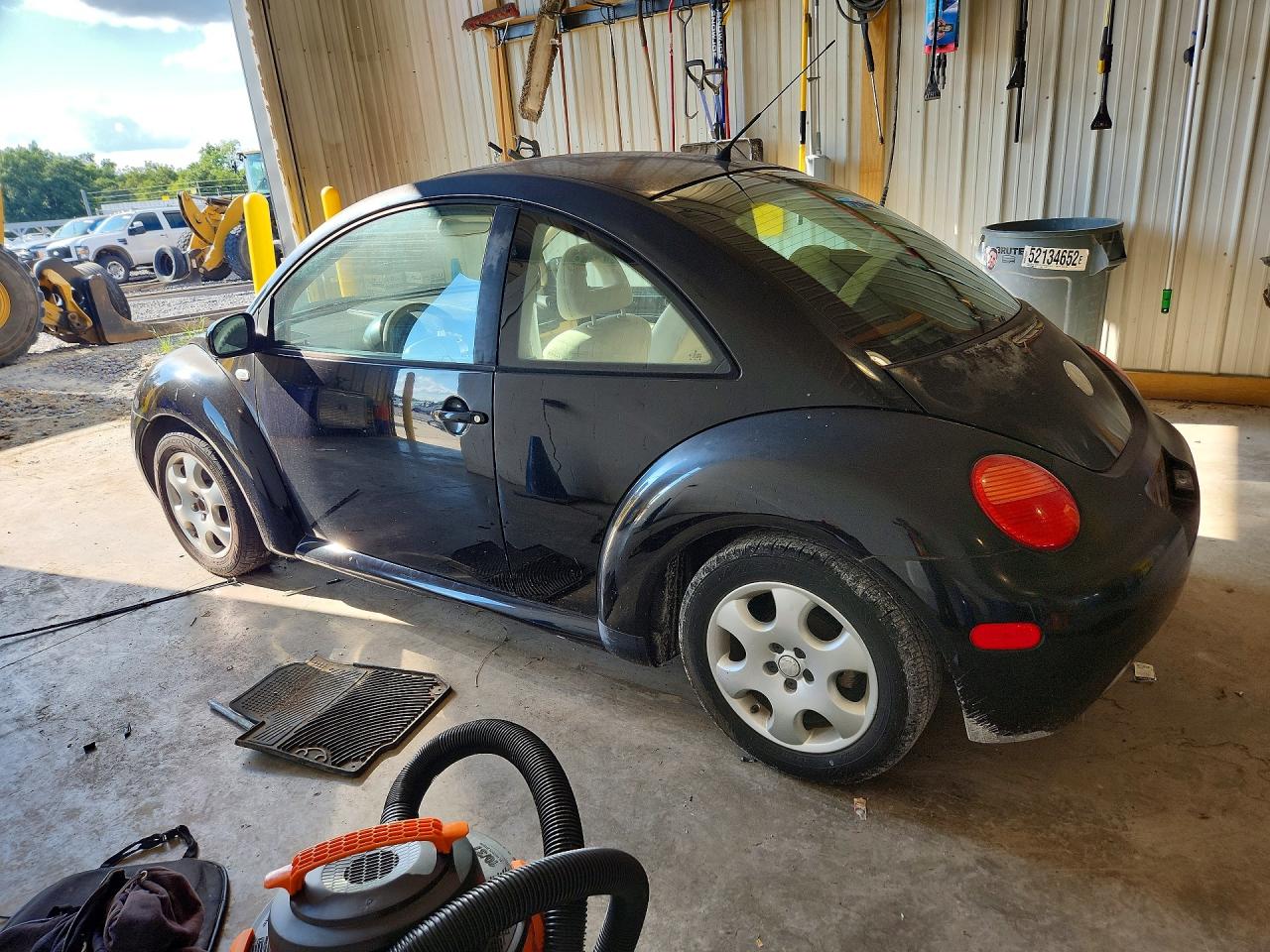 2002 Volkswagen New Beetle Gls Black vin: 3VWCK21C92M441103