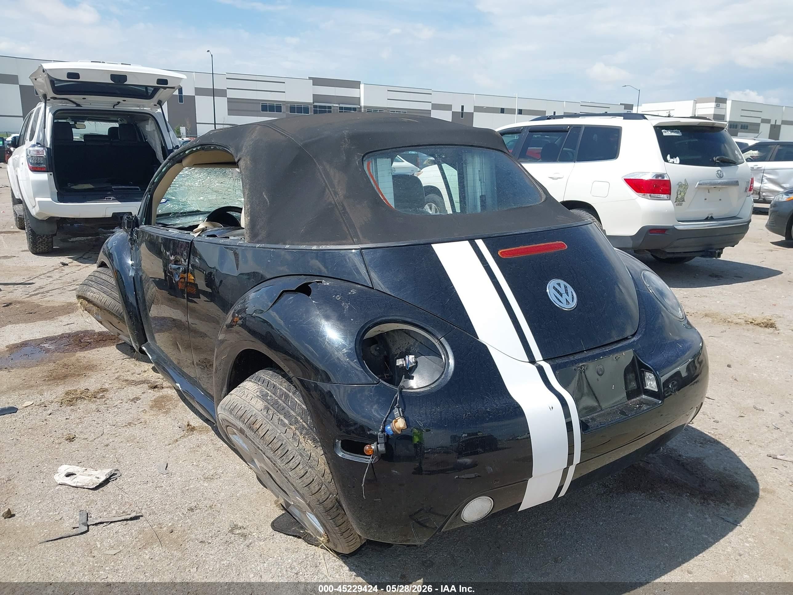 2003 Volkswagen New Beetle Gls Black vin: 3VWCK21Y43M306818