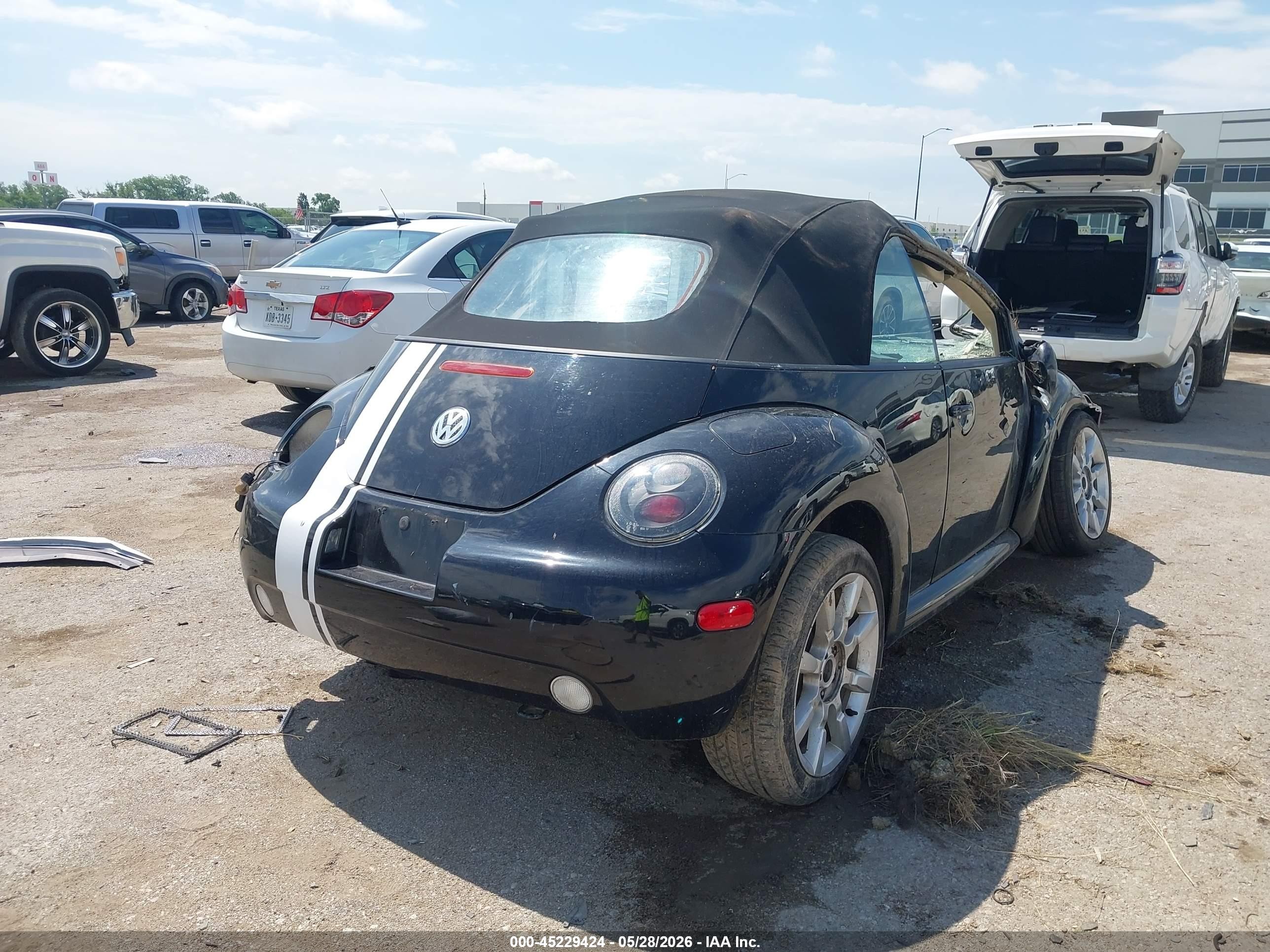 2003 Volkswagen New Beetle Gls Black vin: 3VWCK21Y43M306818