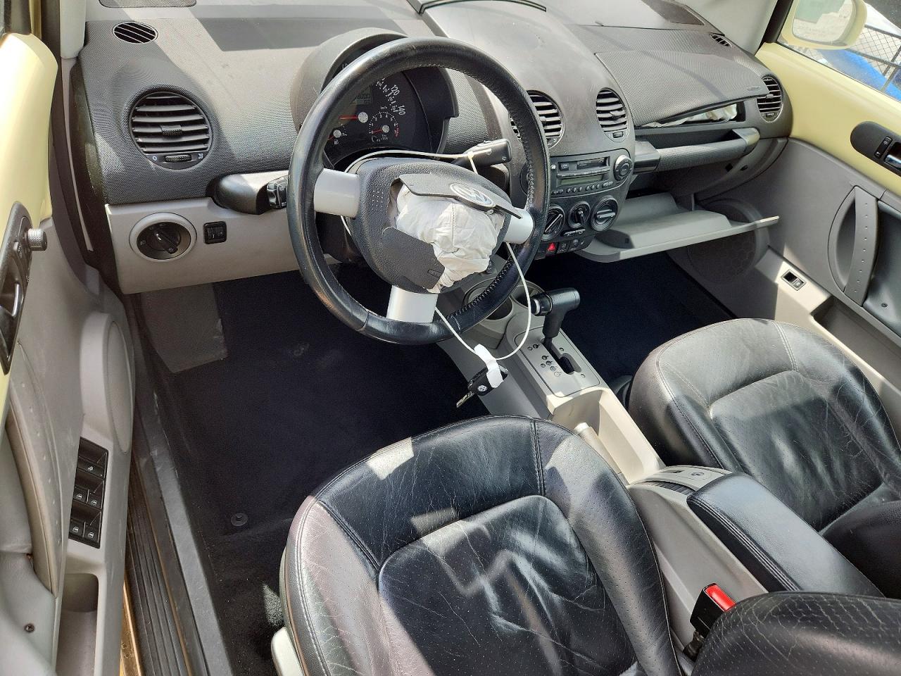 2003 Volkswagen New Beetle Gls Бежевый vin: 3VWCK21Y63M313379
