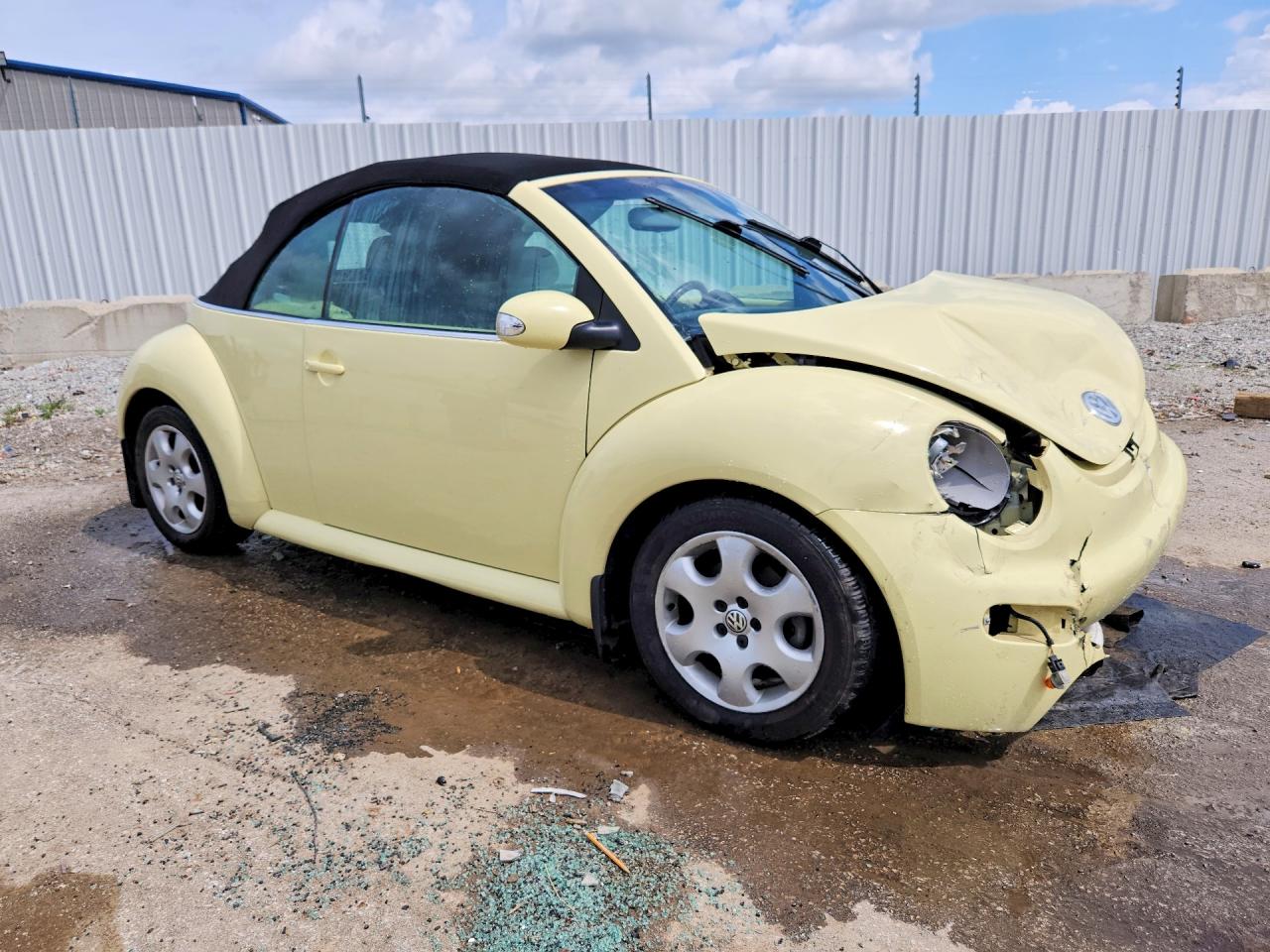 2003 Volkswagen New Beetle Gls Бежевый vin: 3VWCK21Y63M313379