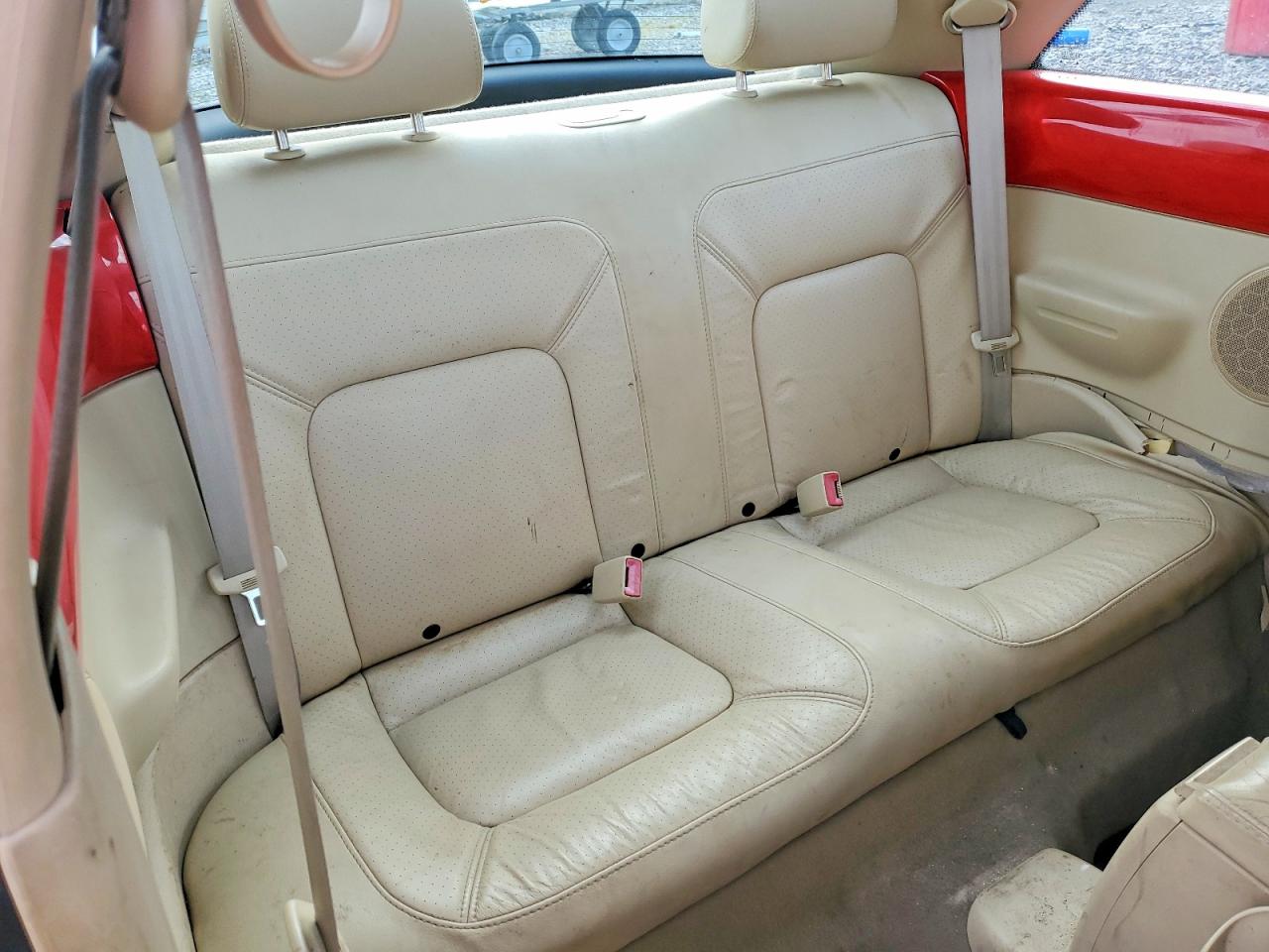 2004 Volkswagen New Beetle Gls Red vin: 3VWCK31C04M406653