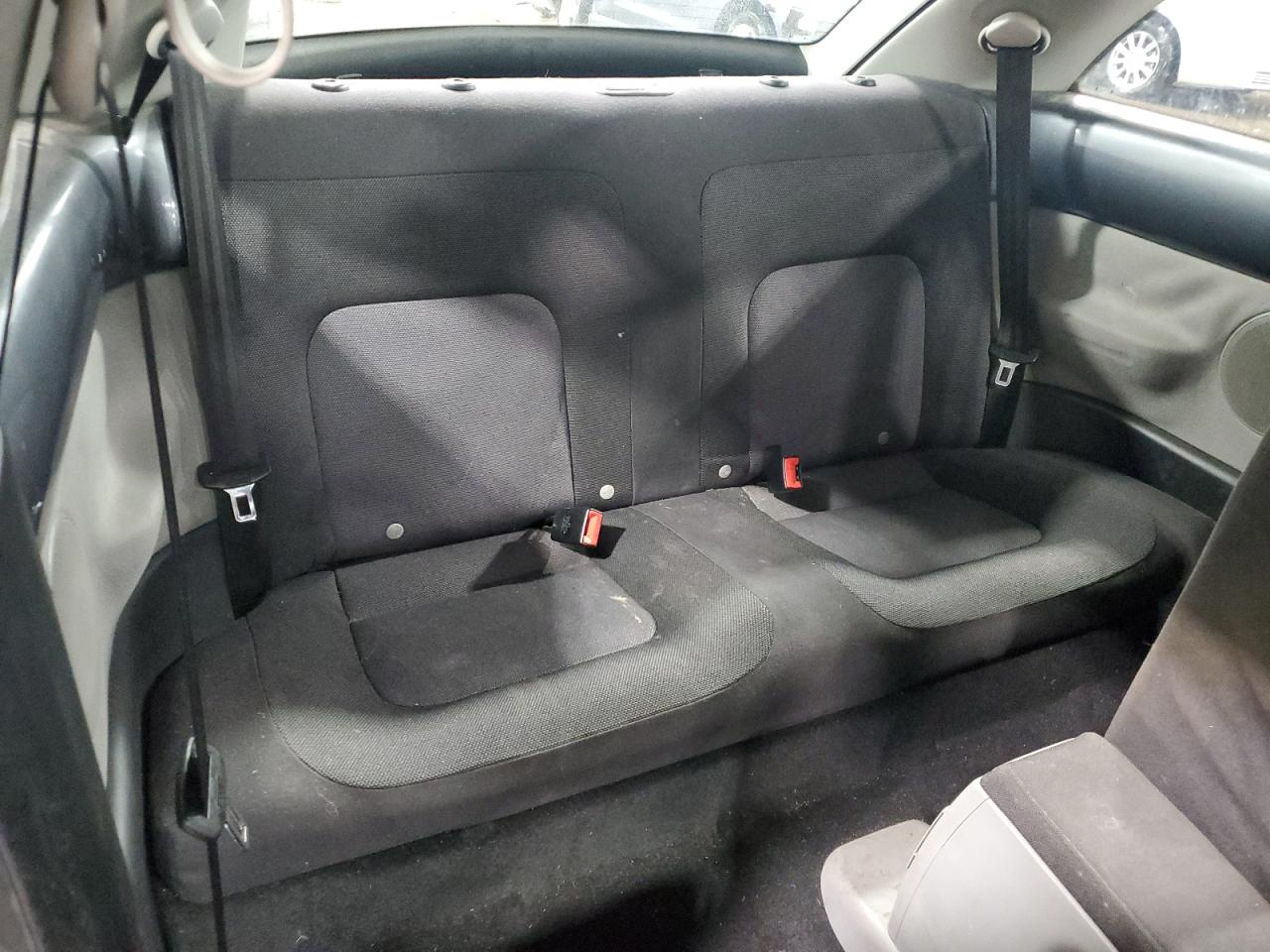 2004 Volkswagen New Beetle Gls Gray vin: 3VWCK31C04M417314