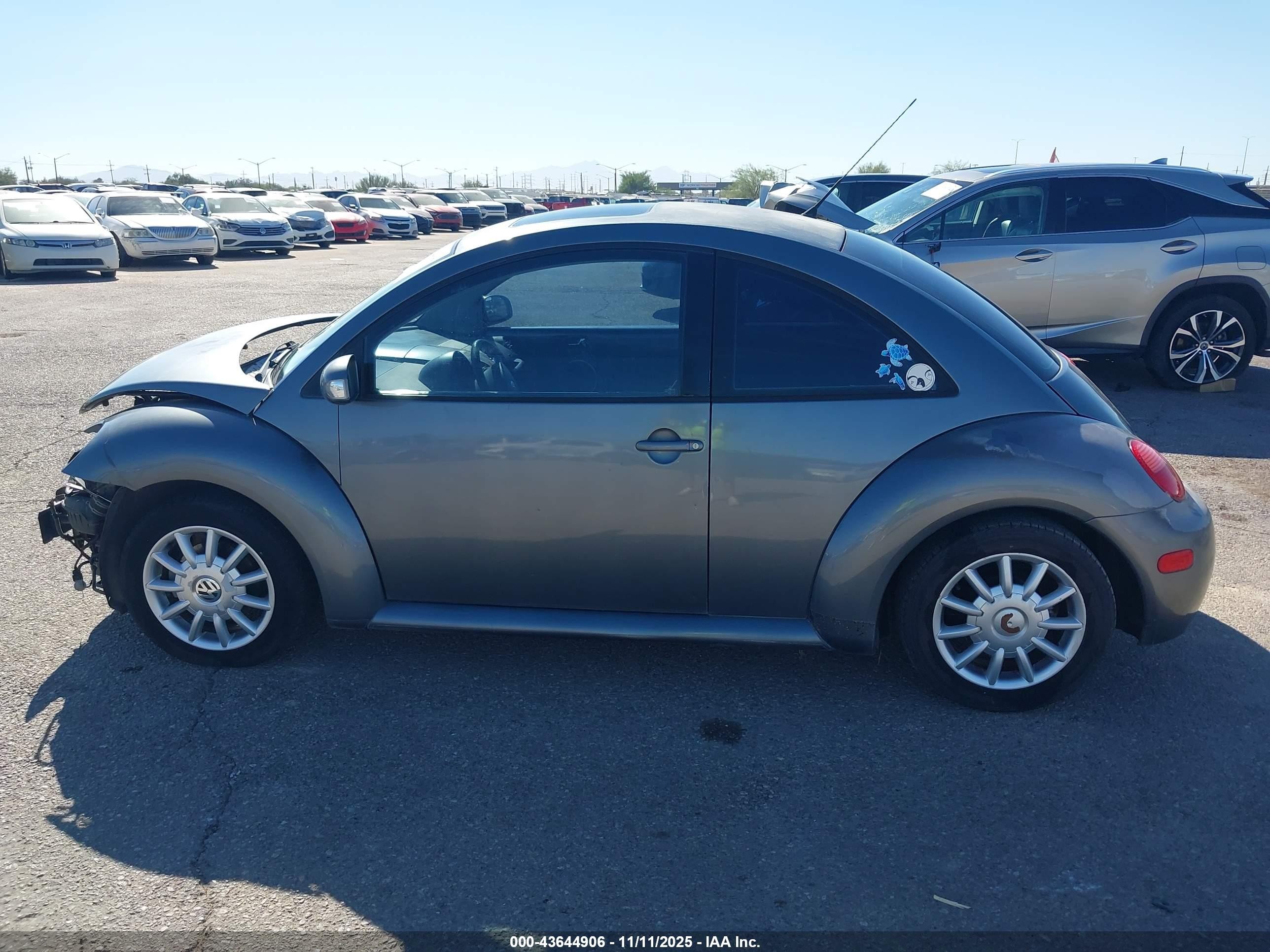 2005 Volkswagen New Beetle Coupe Gls Gray vin: 3VWCK31C55M400753
