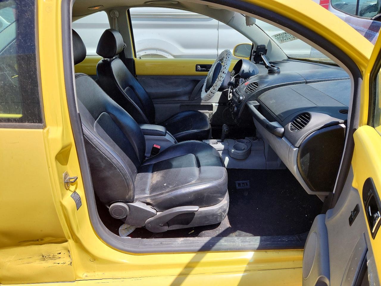 2005 Volkswagen New Beetle Gls Yellow vin: 3VWCK31C65M401264