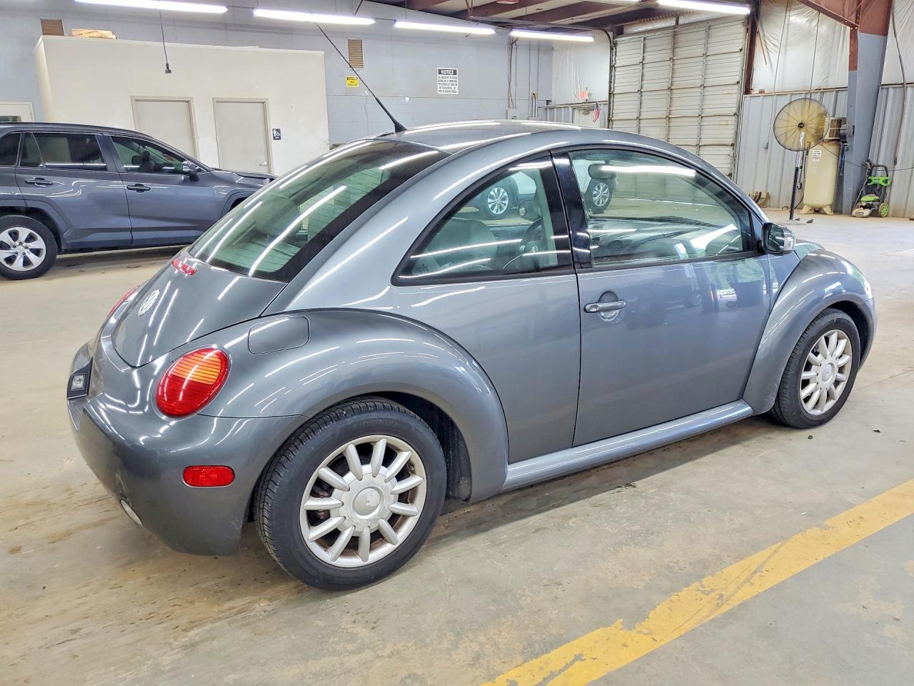 2004 Volkswagen New Beetle Gls Gray vin: 3VWCK31C94M413455