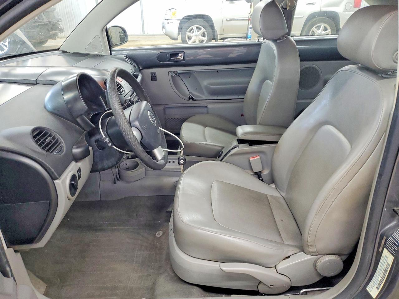 2004 Volkswagen New Beetle Gls Gray vin: 3VWCK31C94M413455