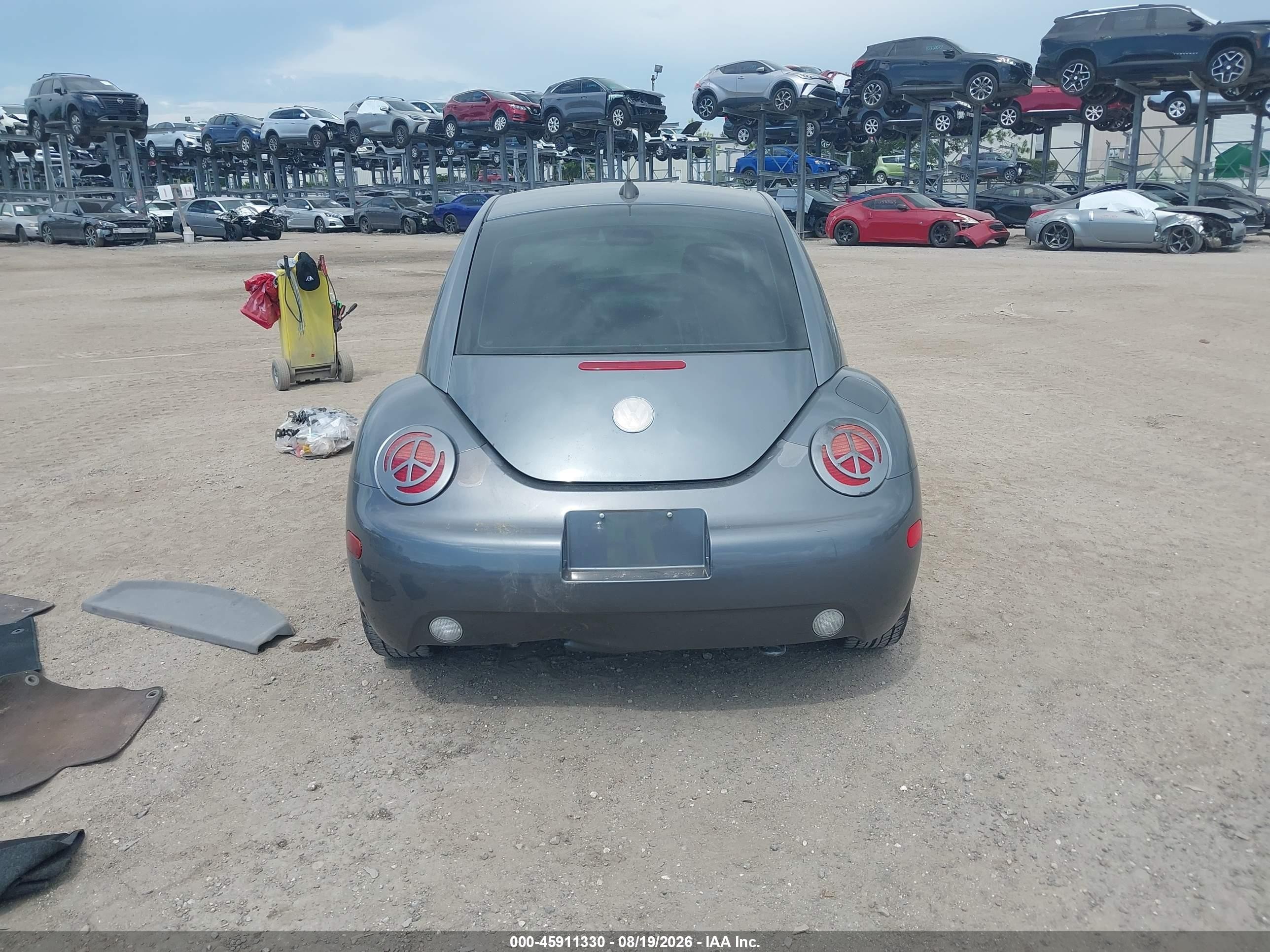 2005 Volkswagen New Beetle Gls Gray vin: 3VWCK31CX5M400263