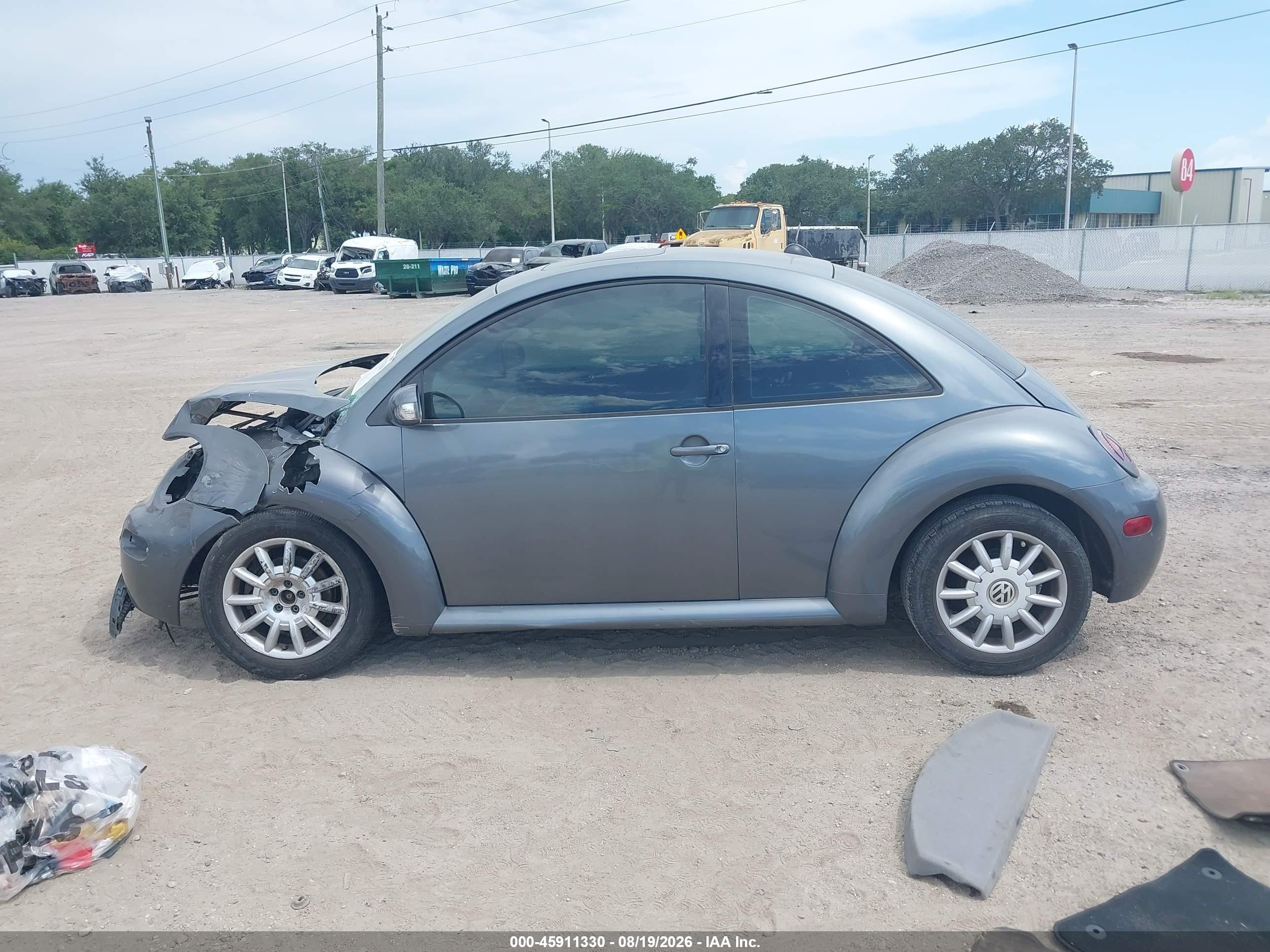2005 Volkswagen New Beetle Gls Gray vin: 3VWCK31CX5M400263