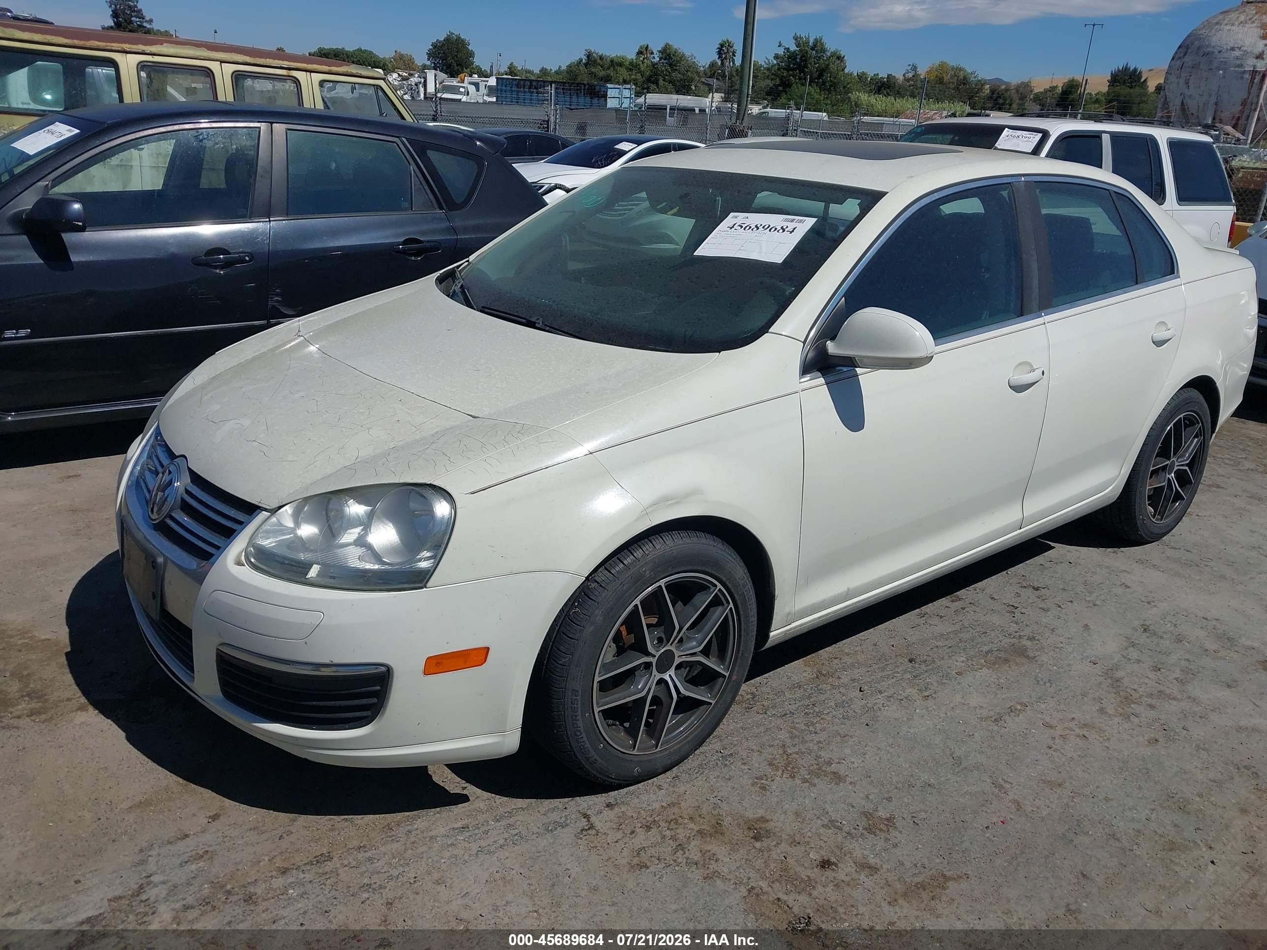 2009 Volkswagen Jetta Tdi Loyal Edition White vin: 3VWCL71K49M001222