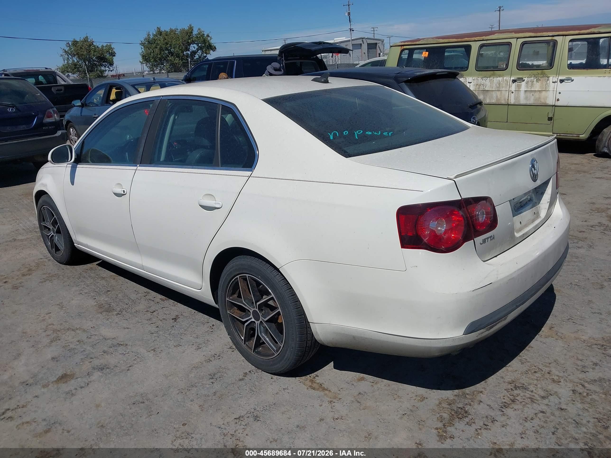 2009 Volkswagen Jetta Tdi Loyal Edition White vin: 3VWCL71K49M001222