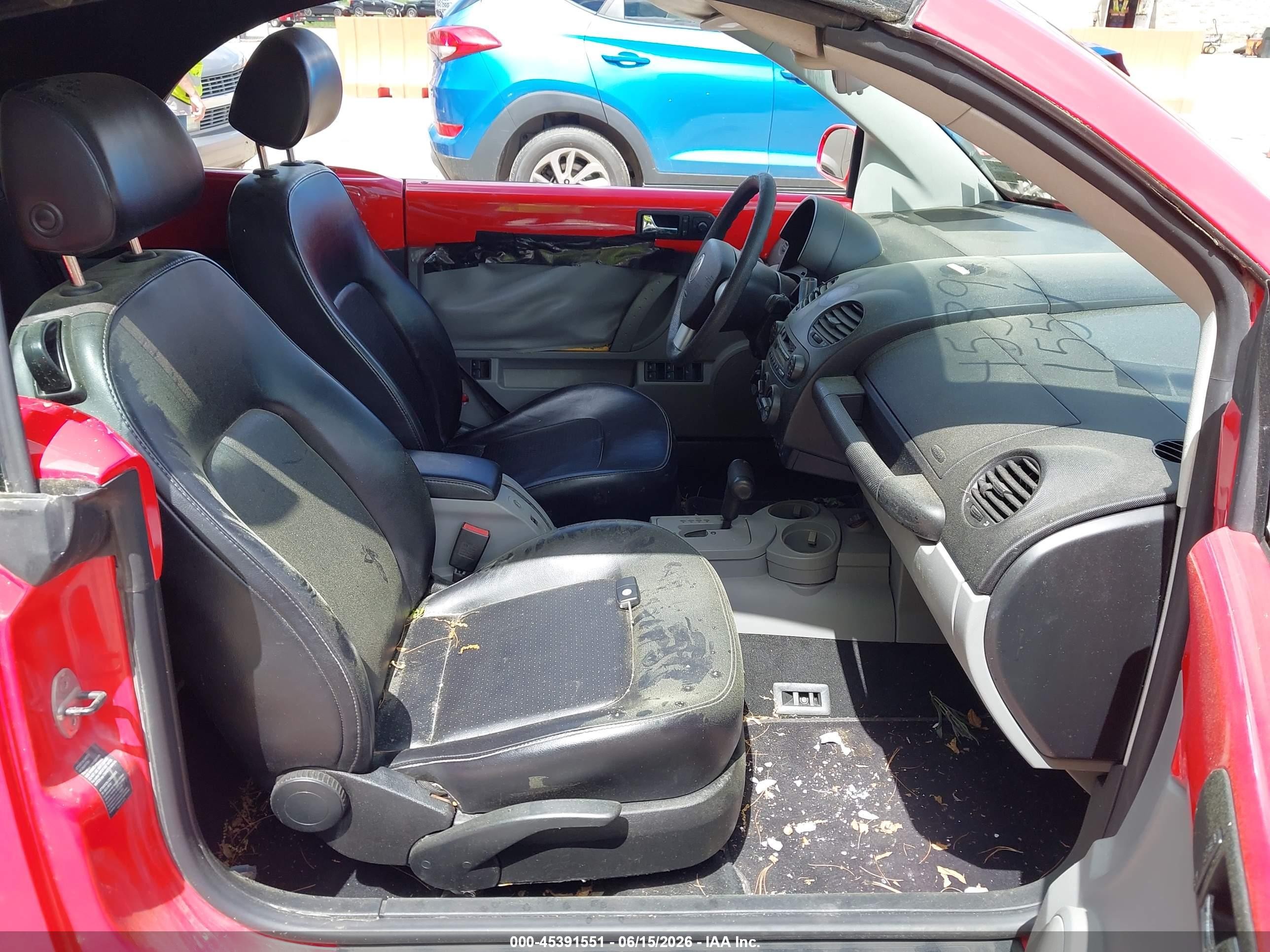2004 Volkswagen New Beetle Gls Red vin: 3VWCM21Y24M306473