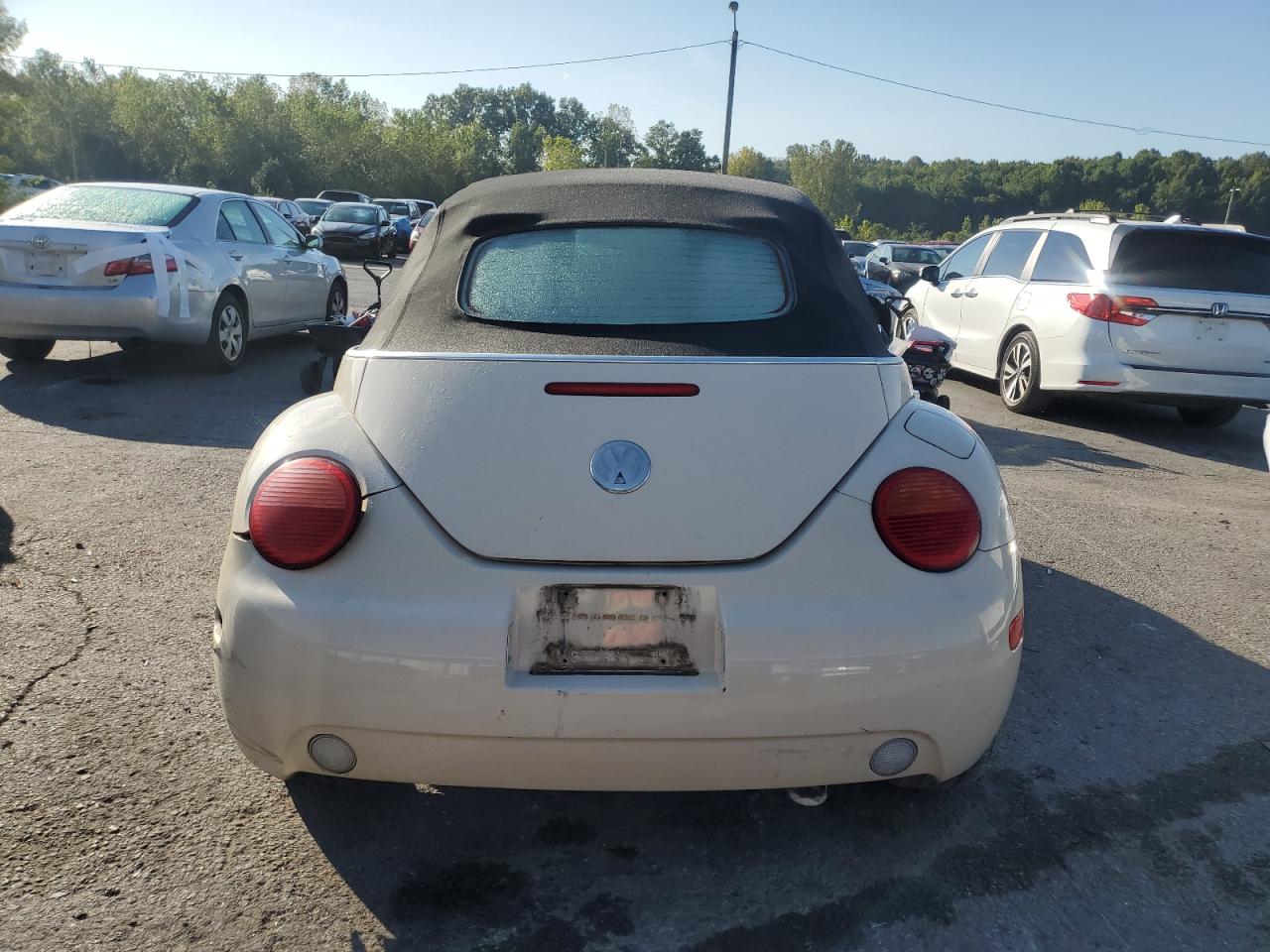 2004 Volkswagen New Beetle Gls Tan vin: 3VWCM21Y44M300822