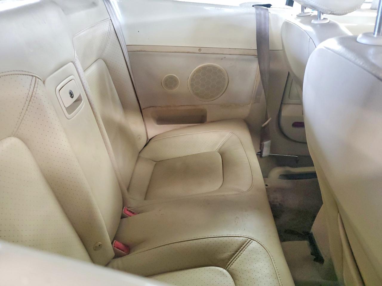 2004 Volkswagen New Beetle Gls White vin: 3VWCM21Y44M306507
