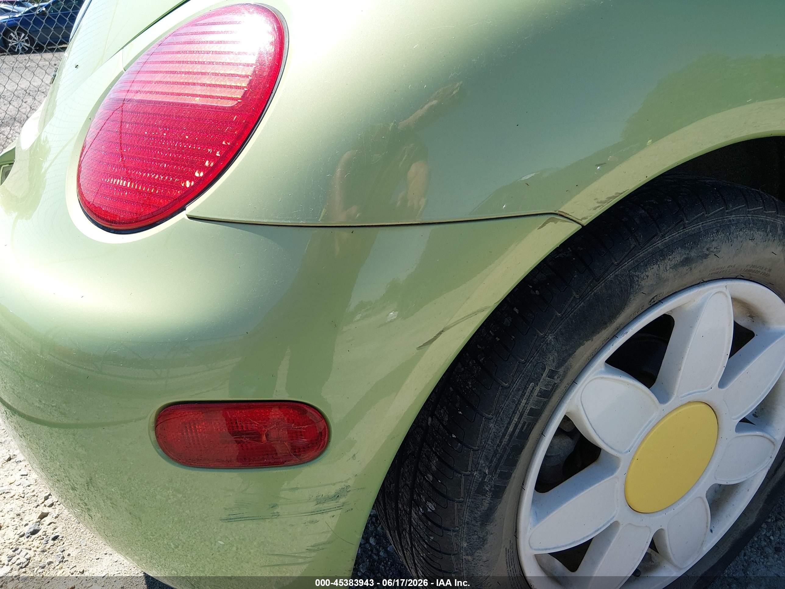 2005 Volkswagen New Beetle Gls Green vin: 3VWCM31Y05M366579