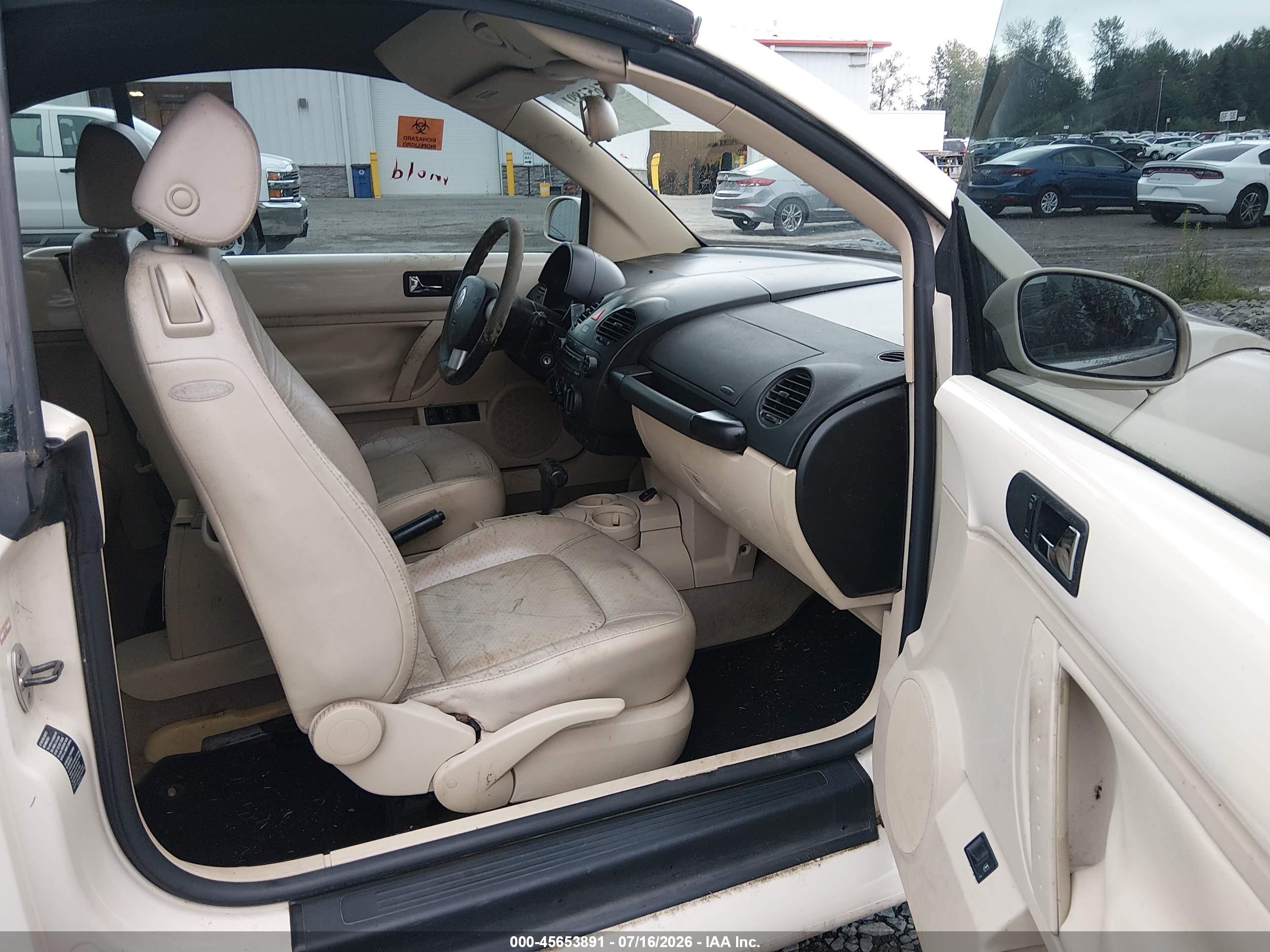 2005 Volkswagen New Beetle Gls Cream vin: 3VWCM31Y25M363537