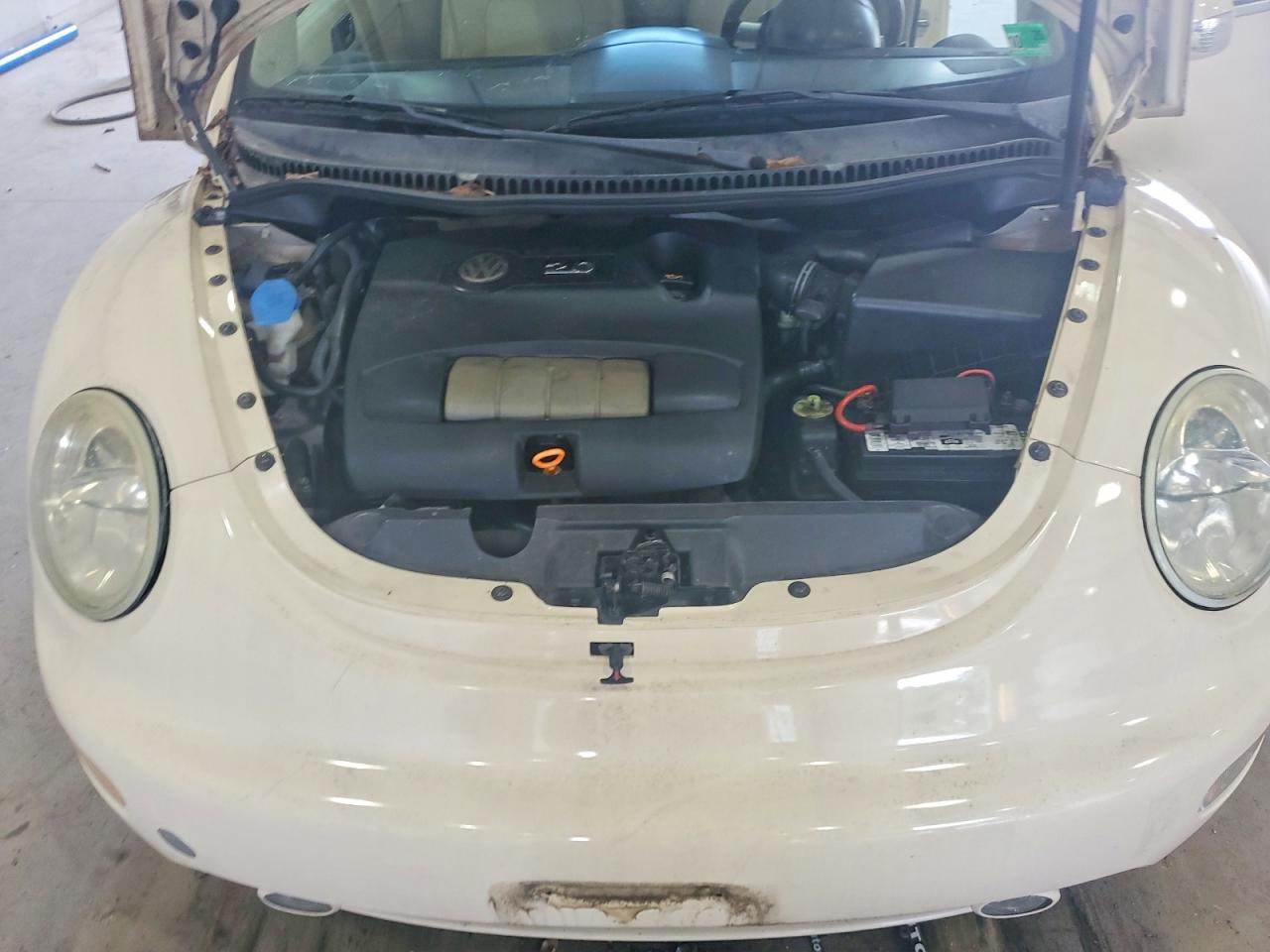 2004 Volkswagen New Beetle Gls Бежевый vin: 3VWCM31Y34M322204