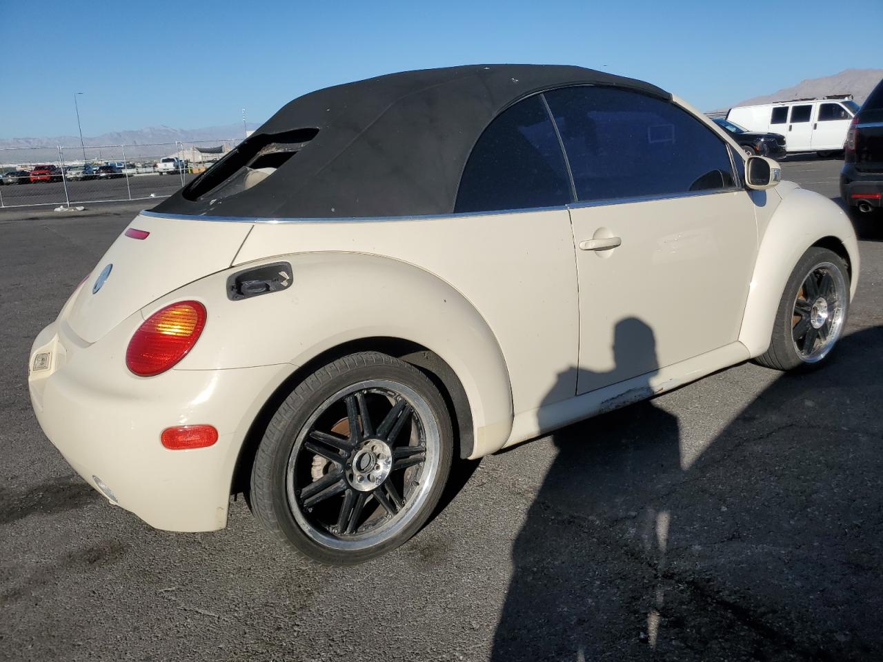 2004 Volkswagen New Beetle Gls Cream vin: 3VWCM31Y34M323904