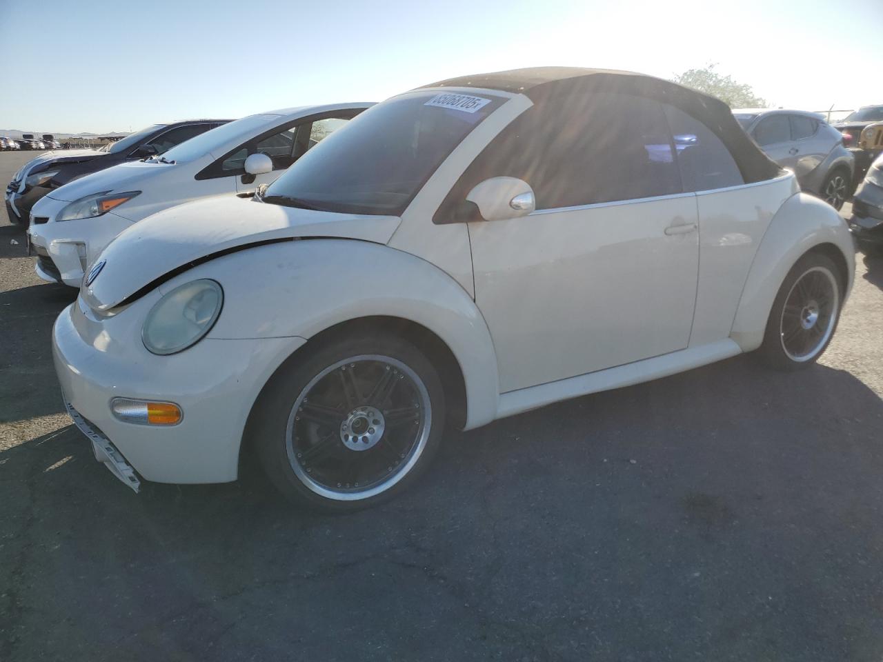 2004 Volkswagen New Beetle Gls Cream vin: 3VWCM31Y34M323904