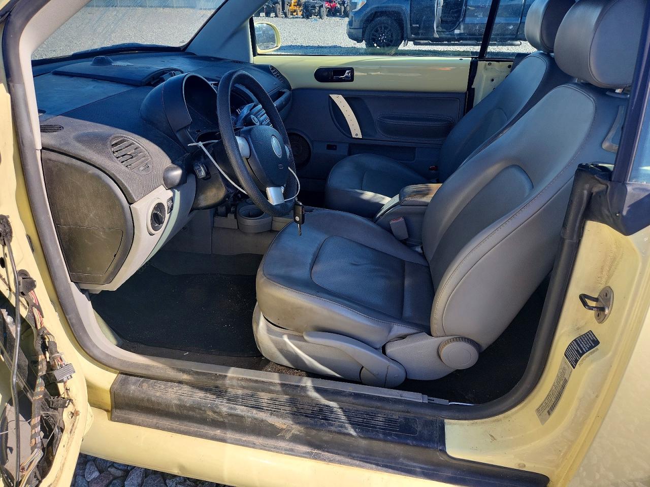 2005 Volkswagen New Beetle Gls Yellow vin: 3VWCM31Y85M317517