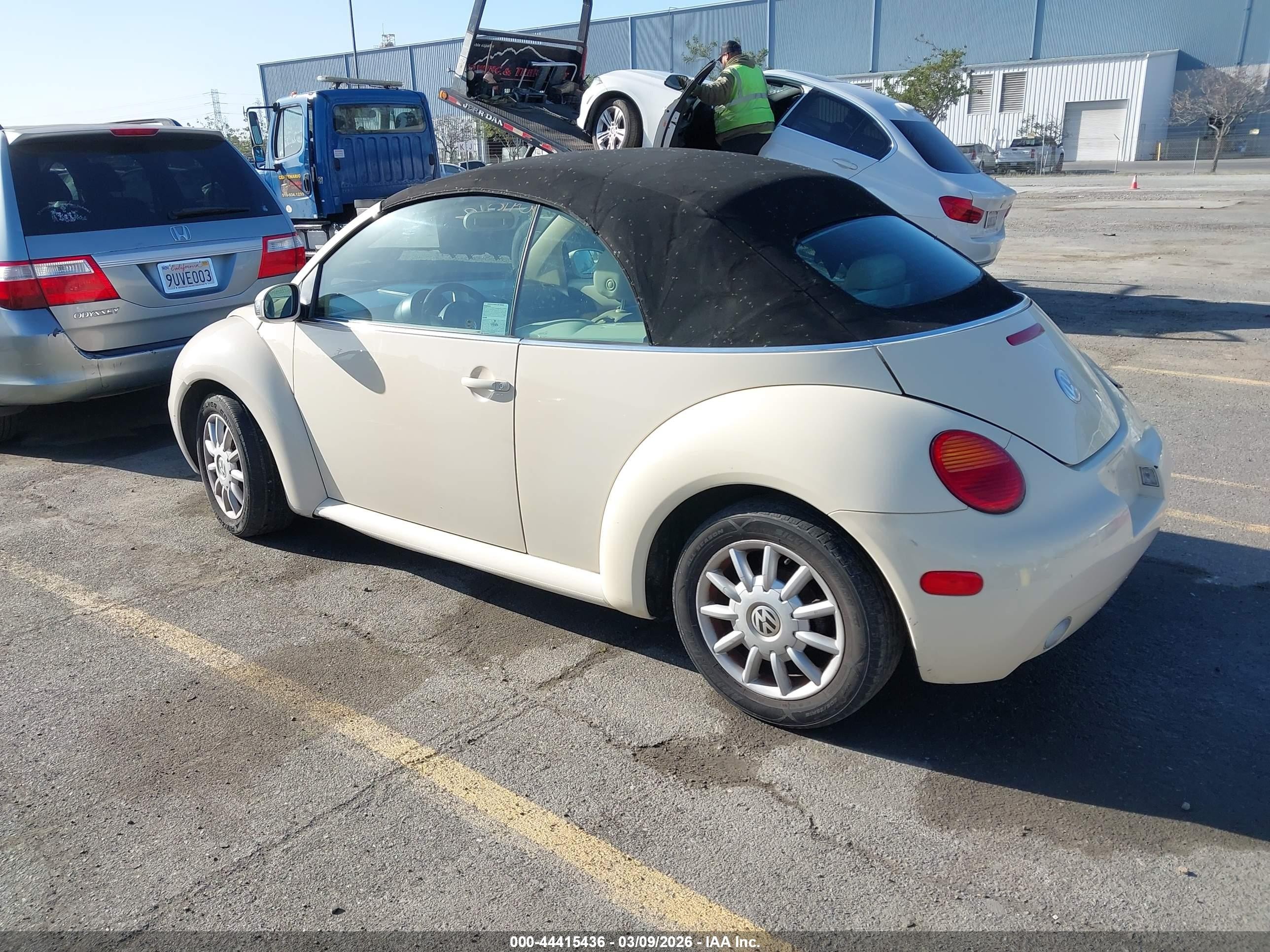 2005 Volkswagen New Beetle Gls Кремовый vin: 3VWCM31Y85M318277