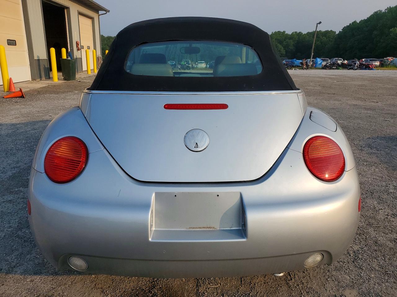 2004 Volkswagen New Beetle Gls Серебряный vin: 3VWCM31Y94M324927