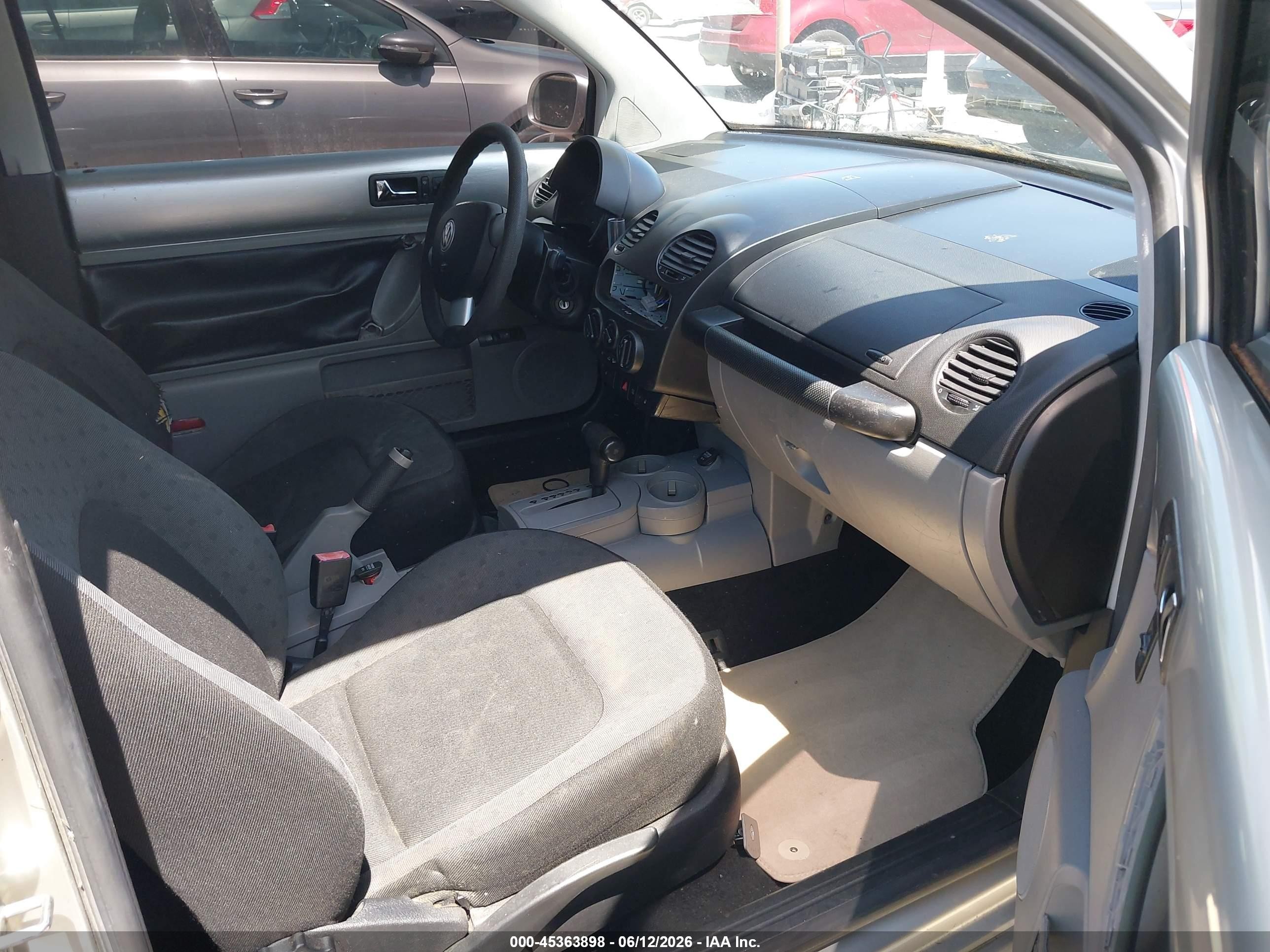 2001 Volkswagen New Beetle Gls Tdi Silver vin: 3VWCP21C21M474962