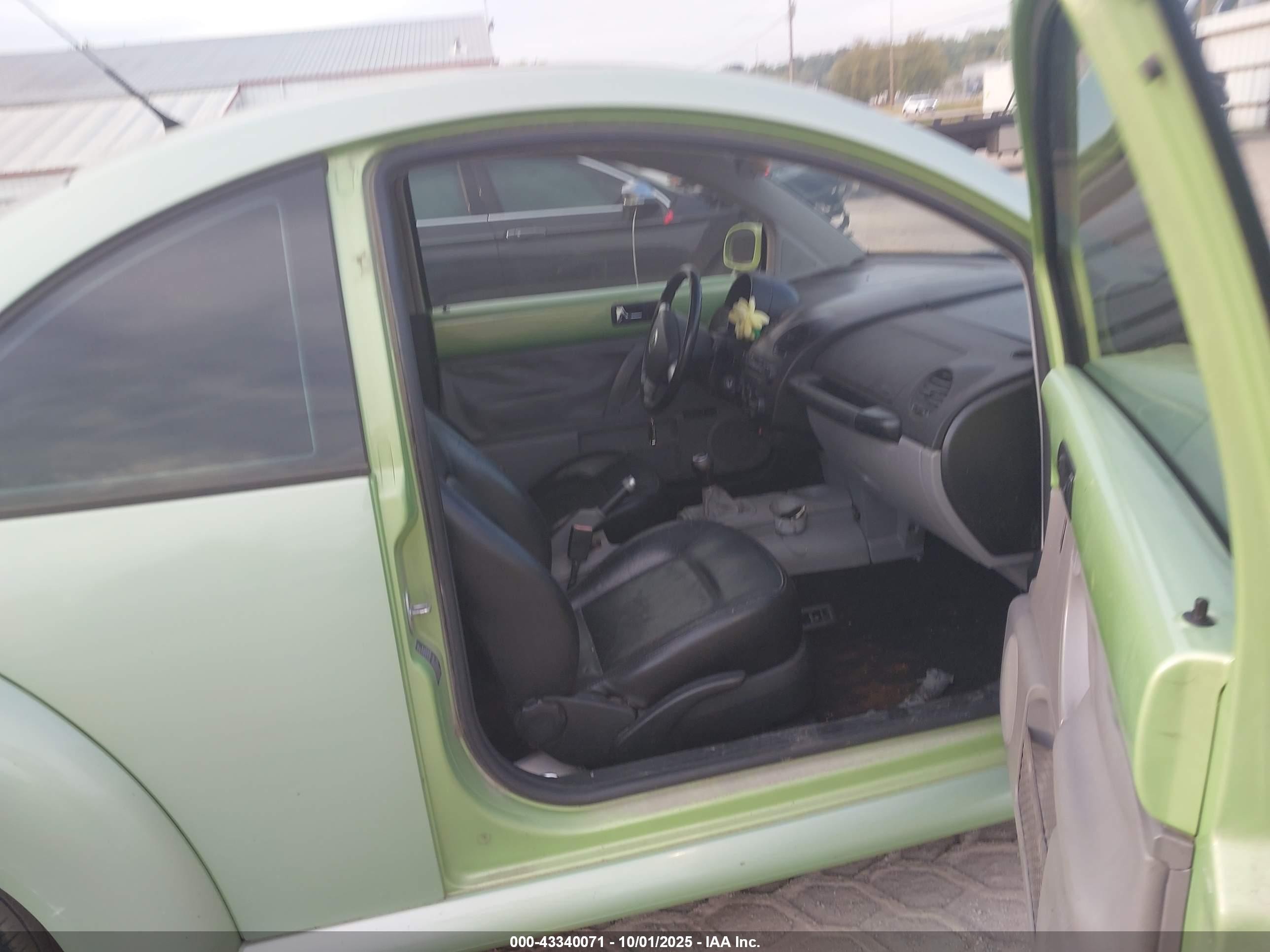 2001 Volkswagen New Beetle Gls Tdi Зеленый vin: 3VWCP21C61M453922