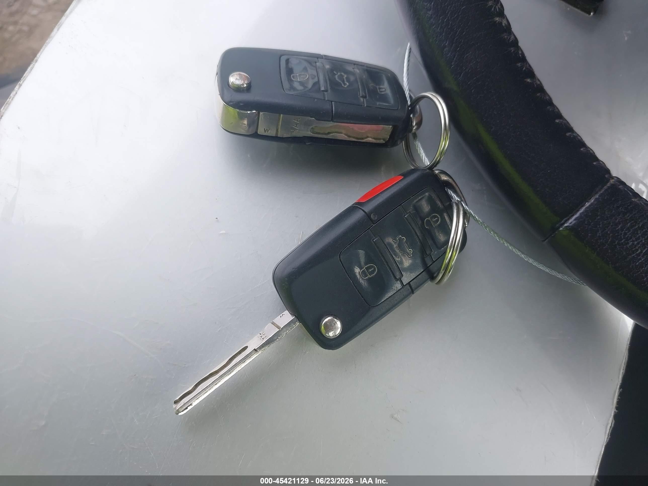 2001 Volkswagen New Beetle Gls Tdi Silver vin: 3VWCP21C61M467819