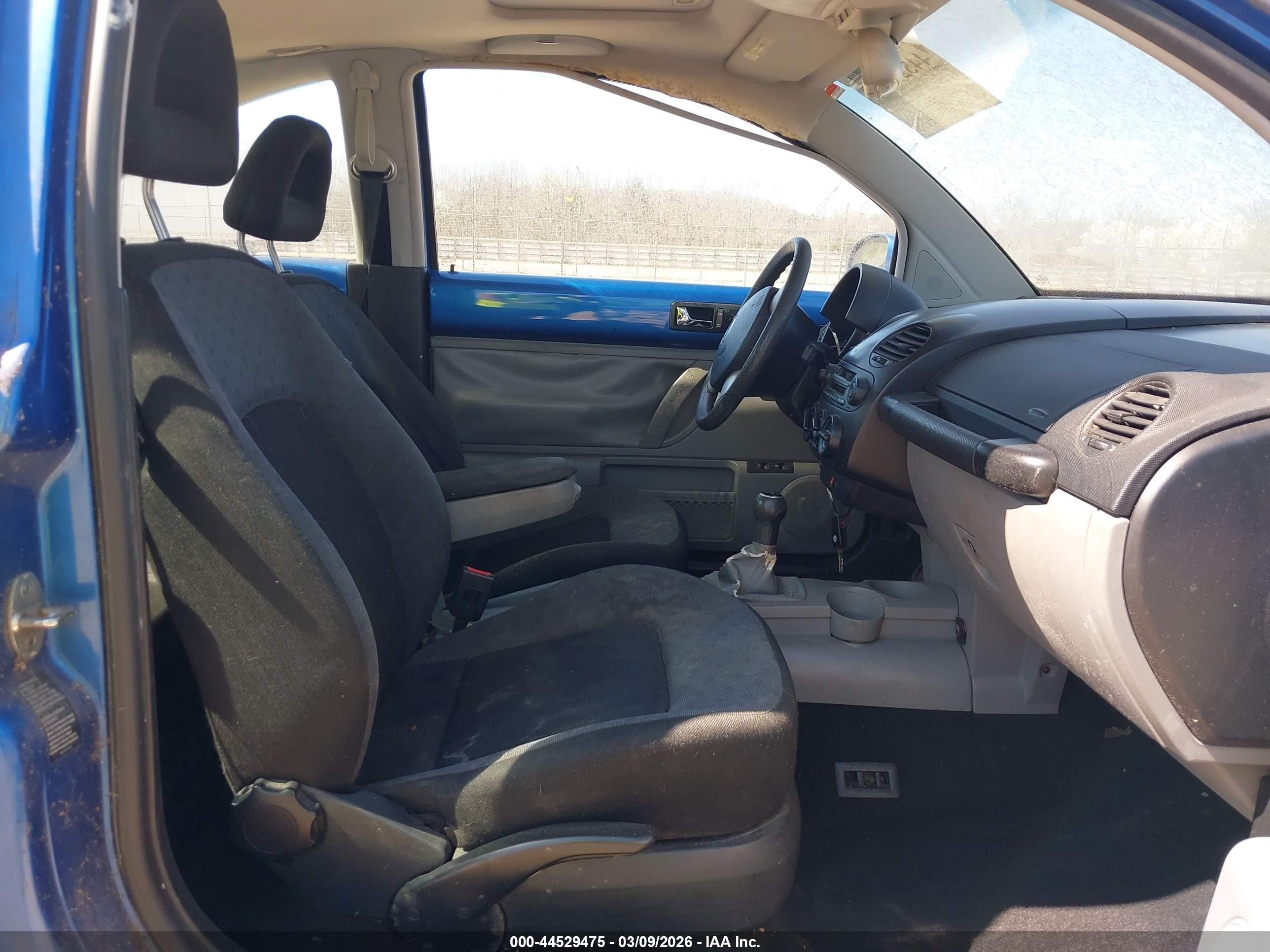 2001 Volkswagen New Beetle Gls Blue vin: 3VWCS21C21M424349